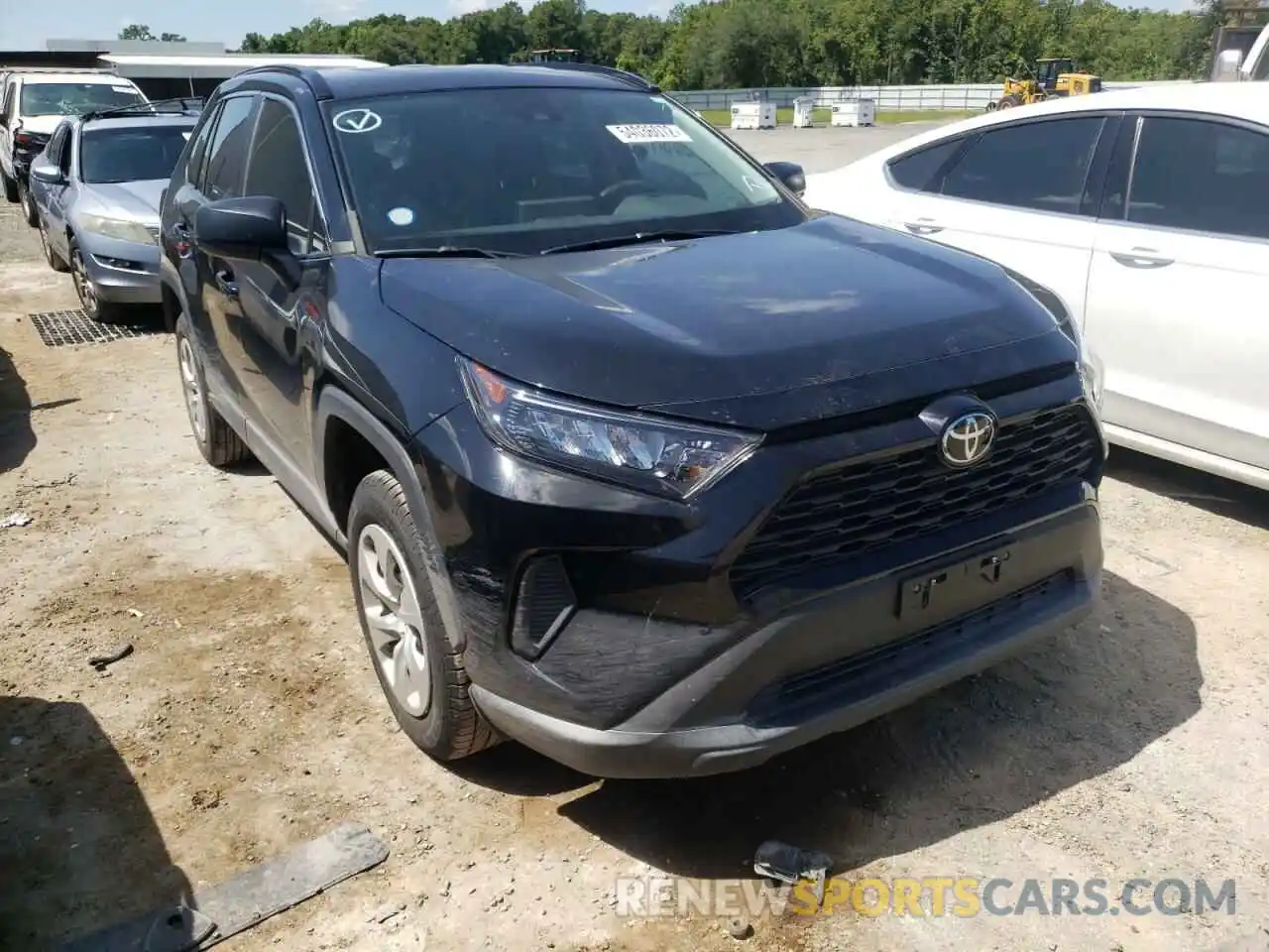 1 Photograph of a damaged car 2T3H1RFV9LC050808 TOYOTA RAV4 2020