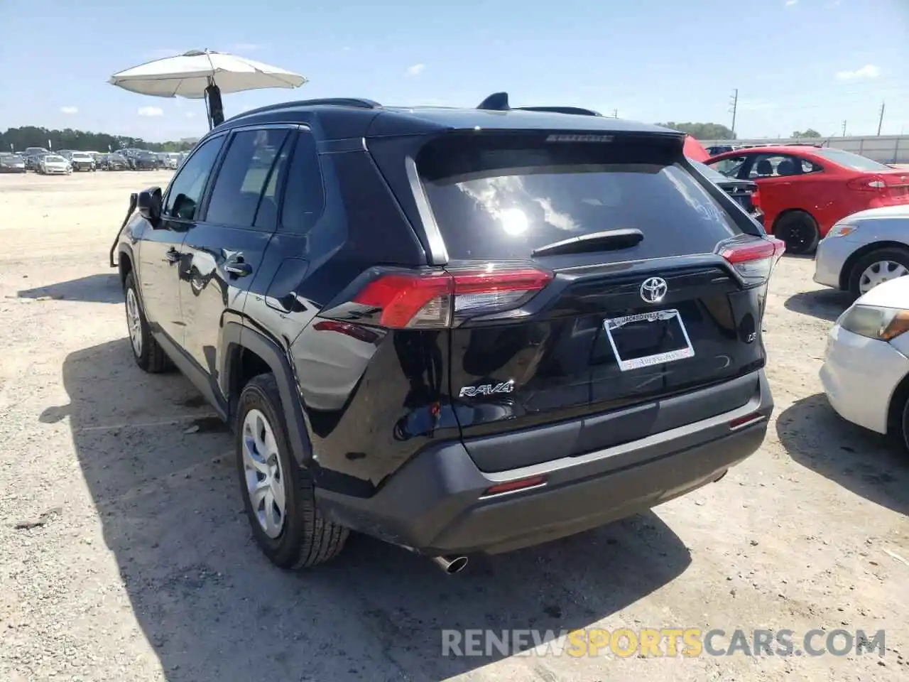 3 Photograph of a damaged car 2T3H1RFV9LC050808 TOYOTA RAV4 2020