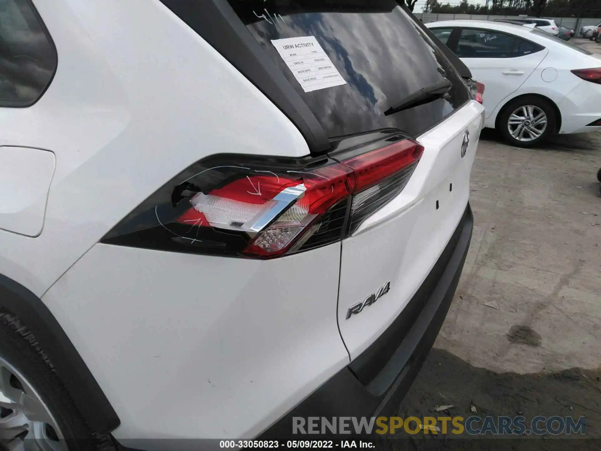 12 Photograph of a damaged car 2T3H1RFV9LC055393 TOYOTA RAV4 2020