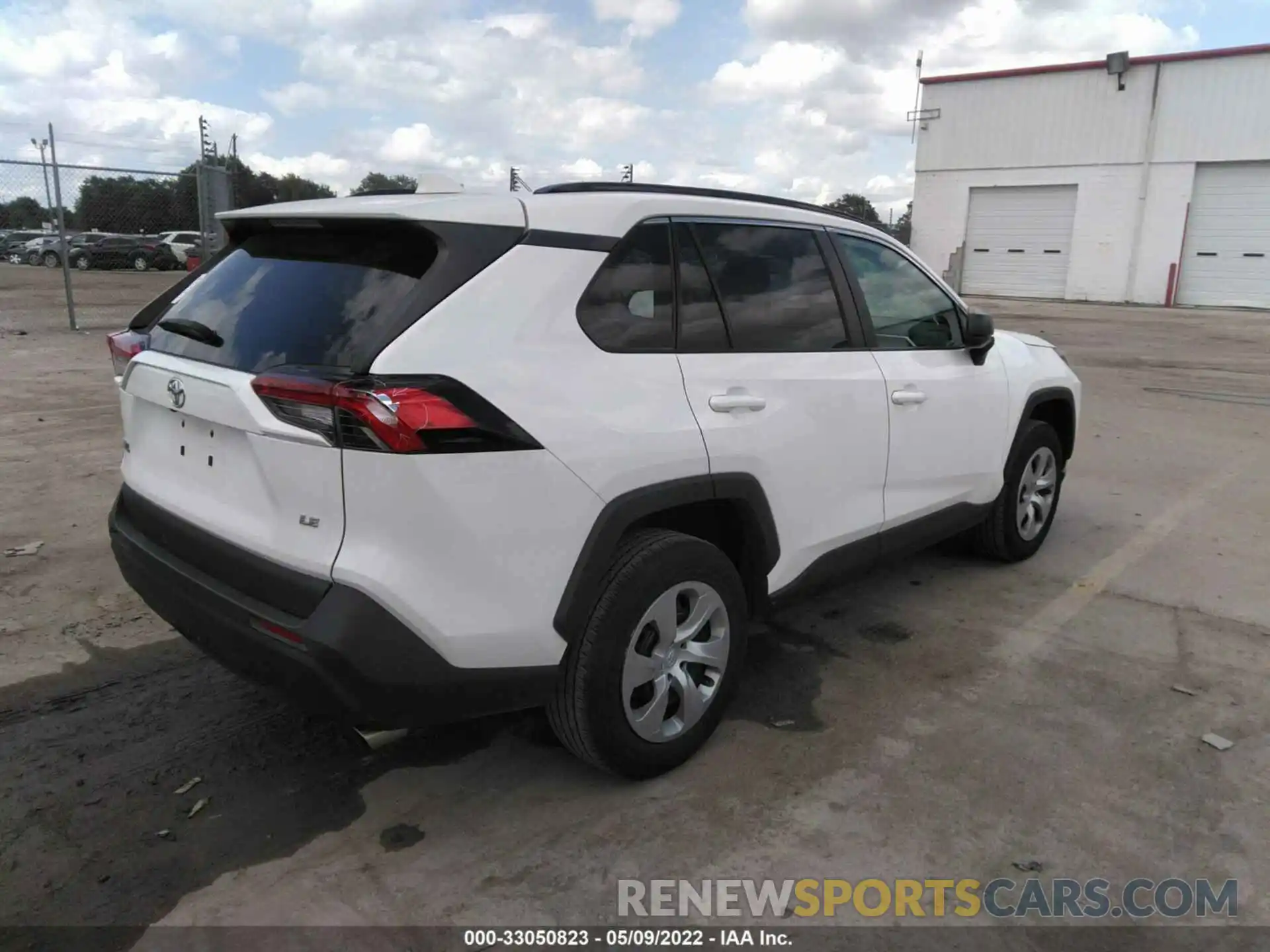 4 Photograph of a damaged car 2T3H1RFV9LC055393 TOYOTA RAV4 2020