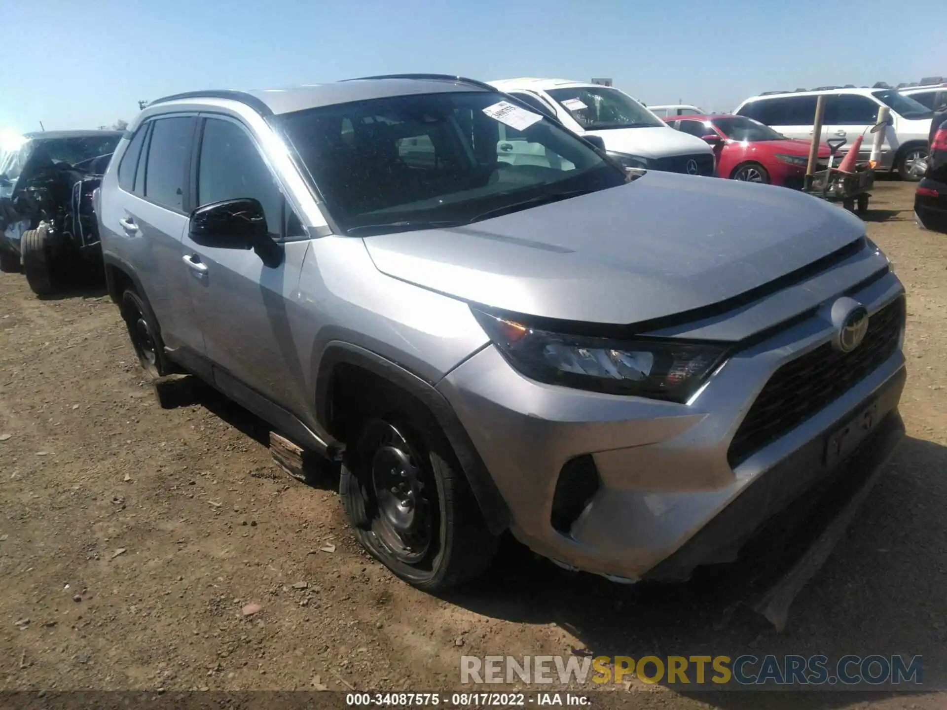 1 Photograph of a damaged car 2T3H1RFV9LC059220 TOYOTA RAV4 2020