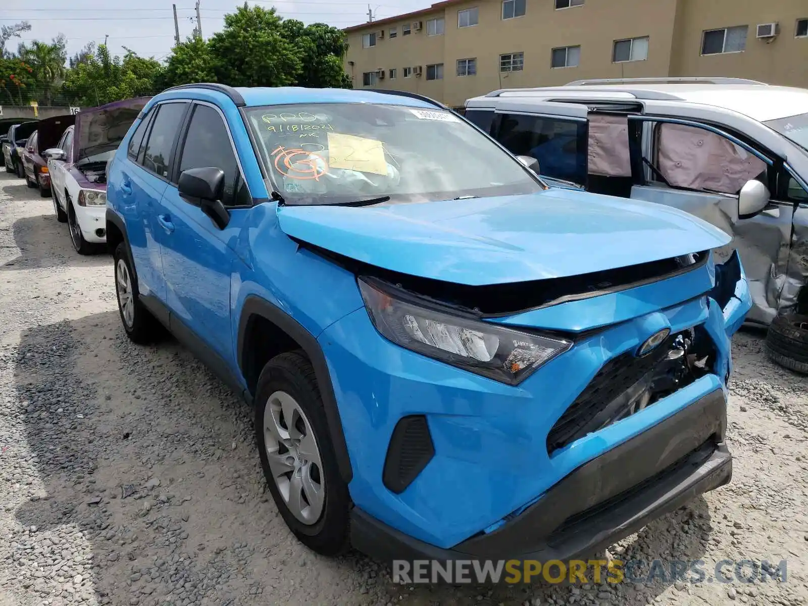 1 Photograph of a damaged car 2T3H1RFV9LC061324 TOYOTA RAV4 2020