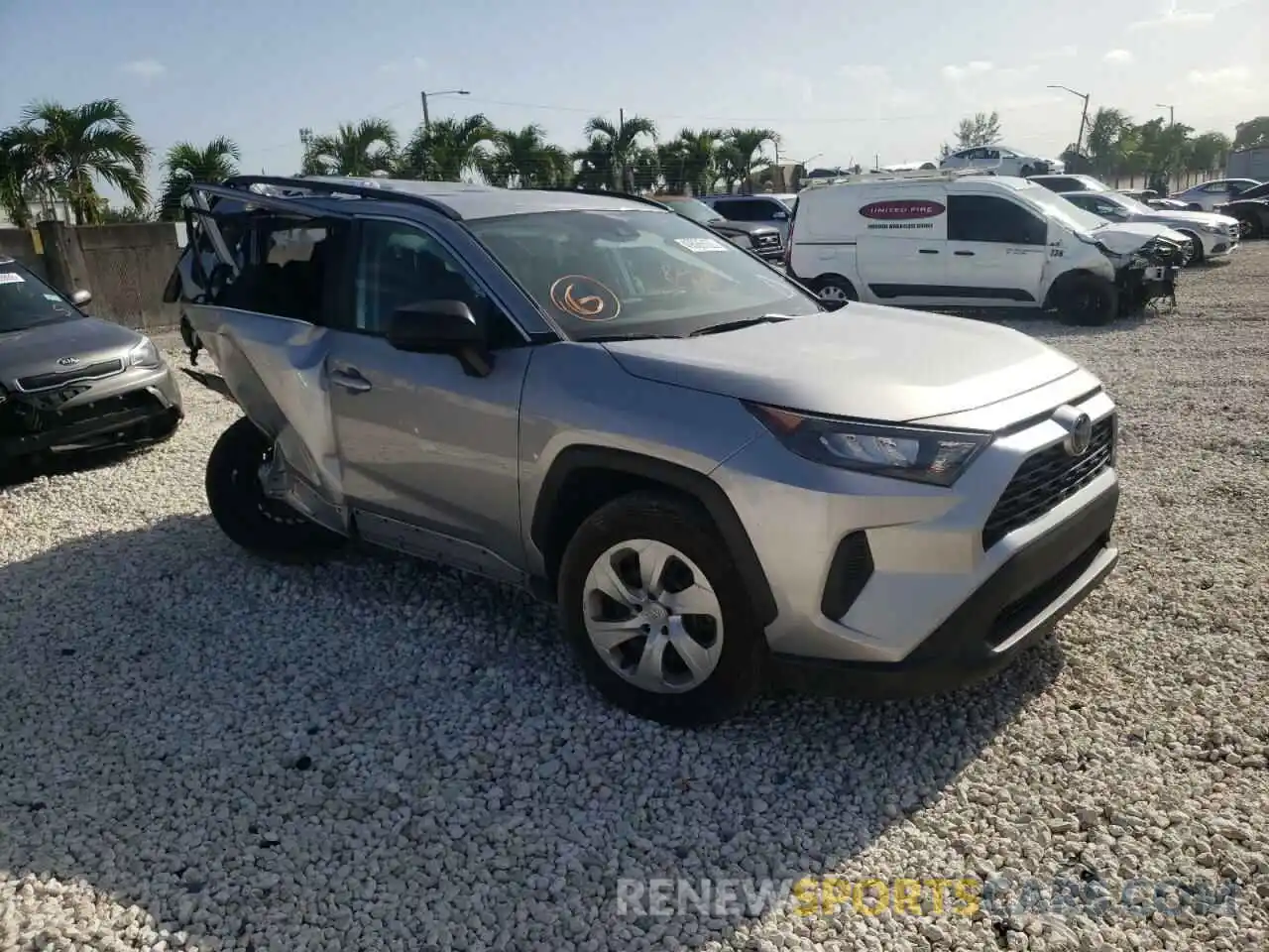 1 Photograph of a damaged car 2T3H1RFV9LC062294 TOYOTA RAV4 2020