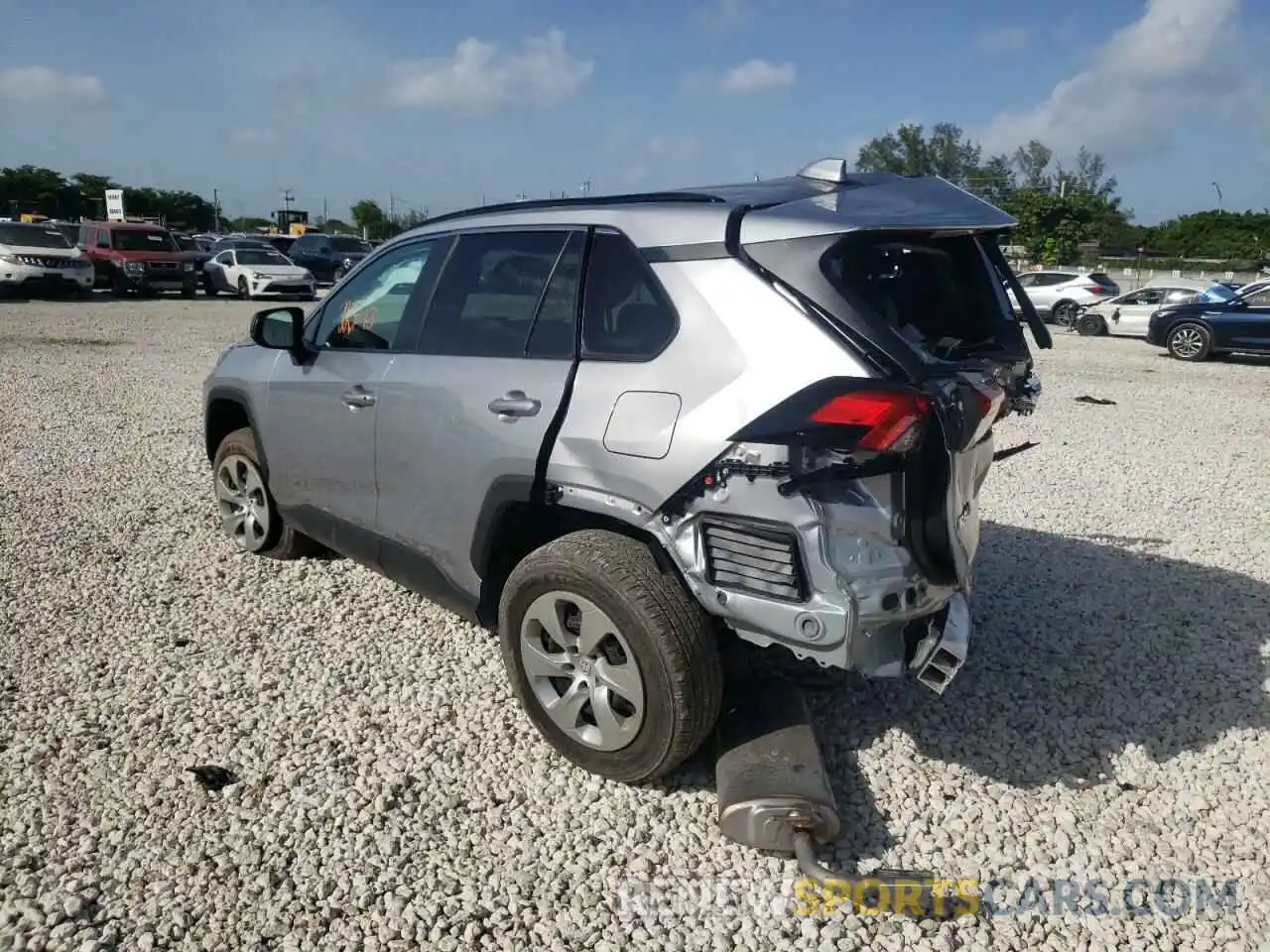 3 Фотография поврежденного автомобиля 2T3H1RFV9LC062294 TOYOTA RAV4 2020