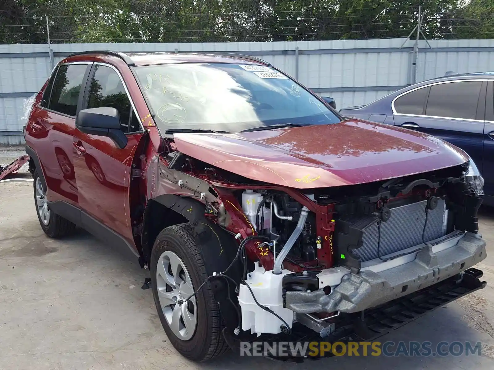 1 Photograph of a damaged car 2T3H1RFV9LC062697 TOYOTA RAV4 2020