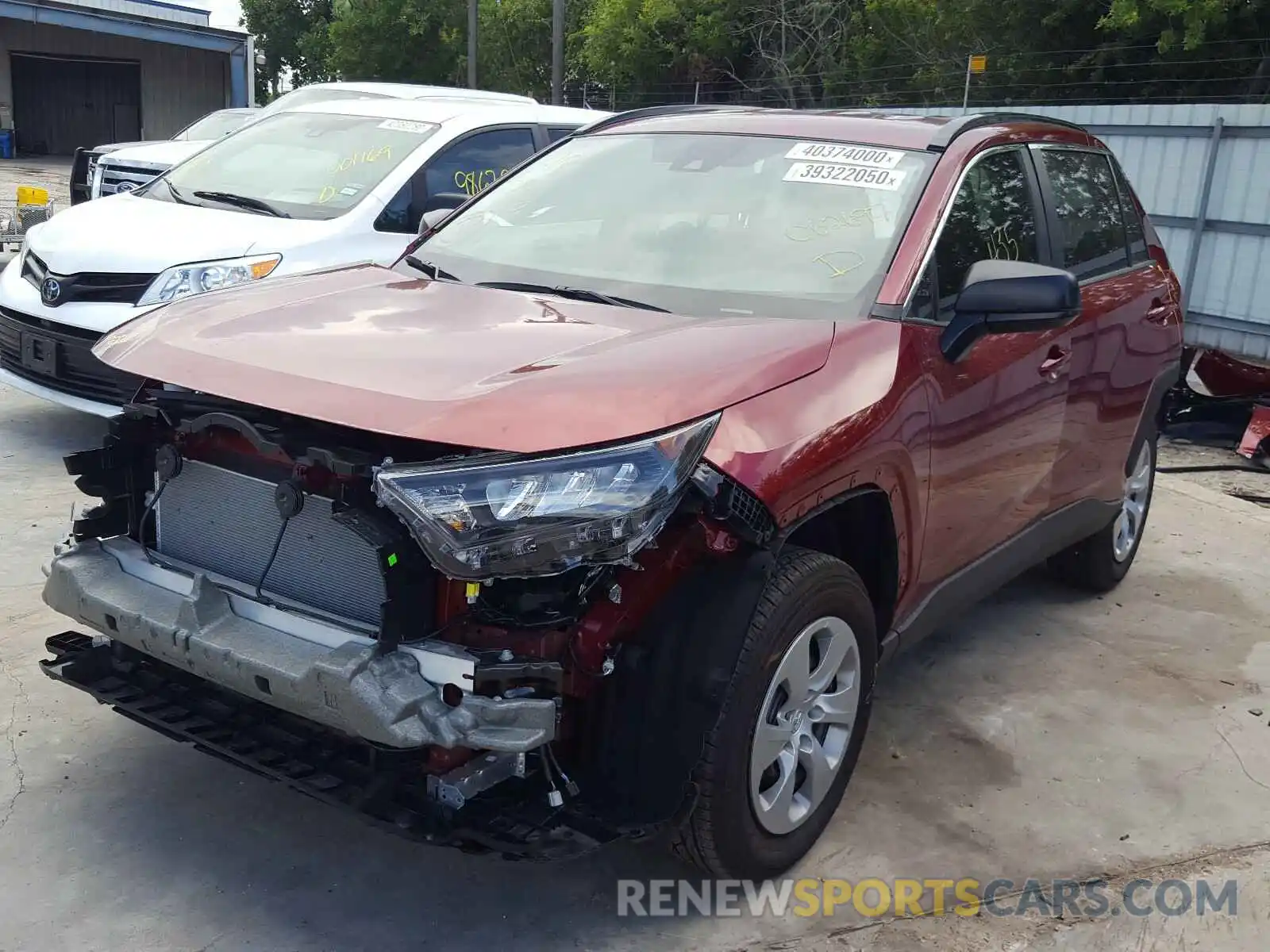 2 Photograph of a damaged car 2T3H1RFV9LC062697 TOYOTA RAV4 2020