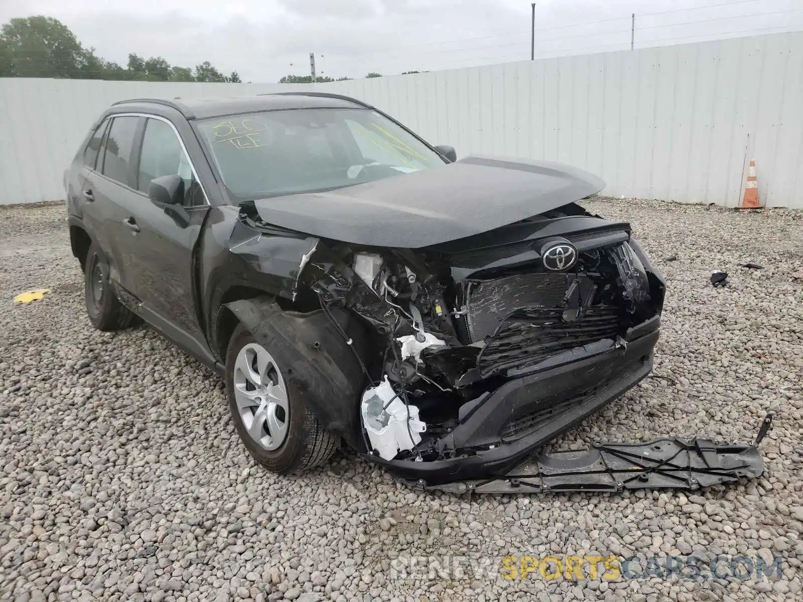 1 Photograph of a damaged car 2T3H1RFV9LC065096 TOYOTA RAV4 2020