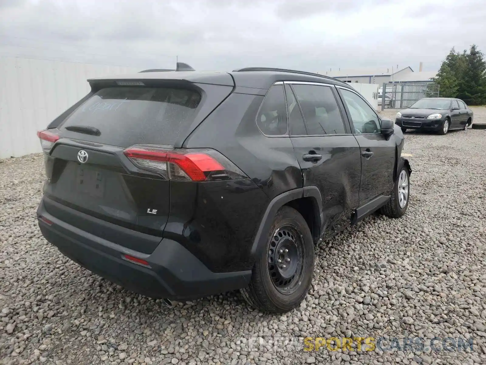 4 Photograph of a damaged car 2T3H1RFV9LC065096 TOYOTA RAV4 2020