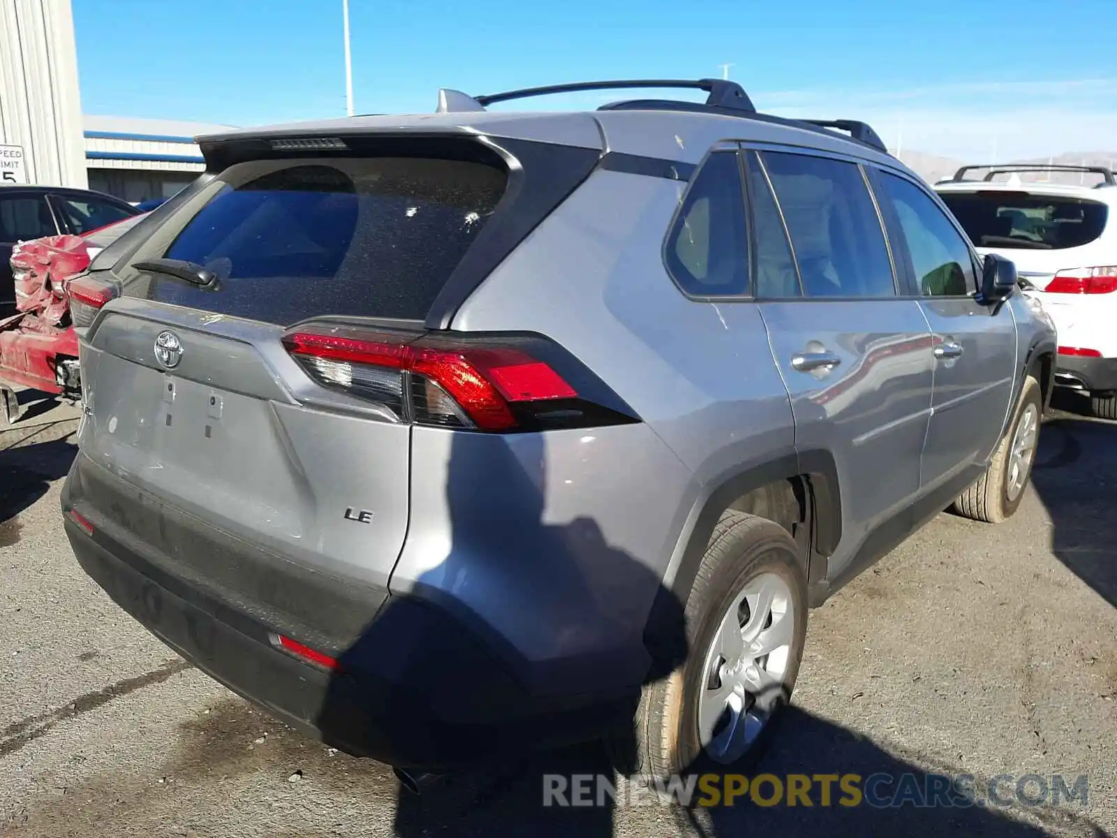 4 Photograph of a damaged car 2T3H1RFV9LC071626 TOYOTA RAV4 2020