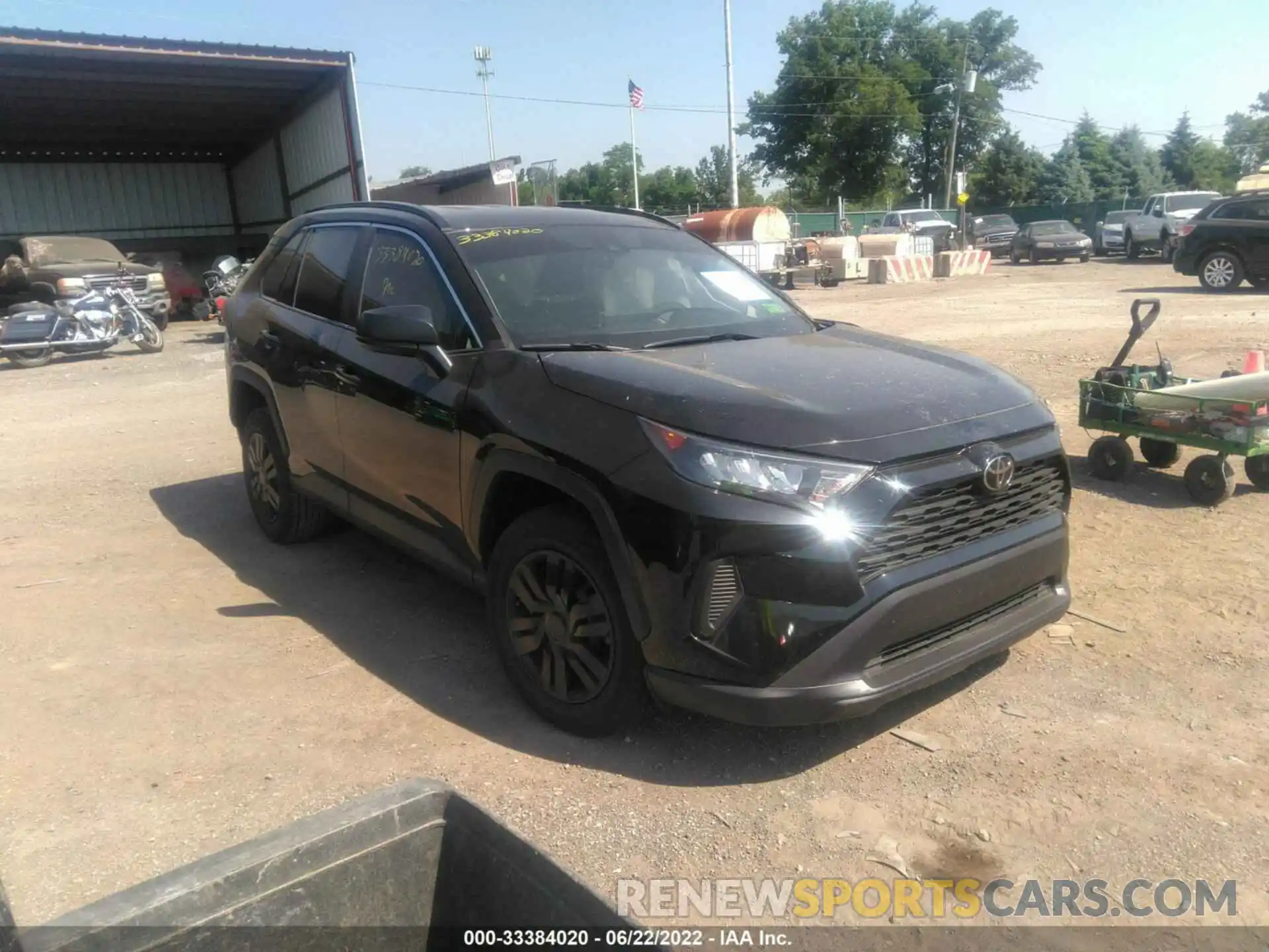 1 Photograph of a damaged car 2T3H1RFV9LC072016 TOYOTA RAV4 2020