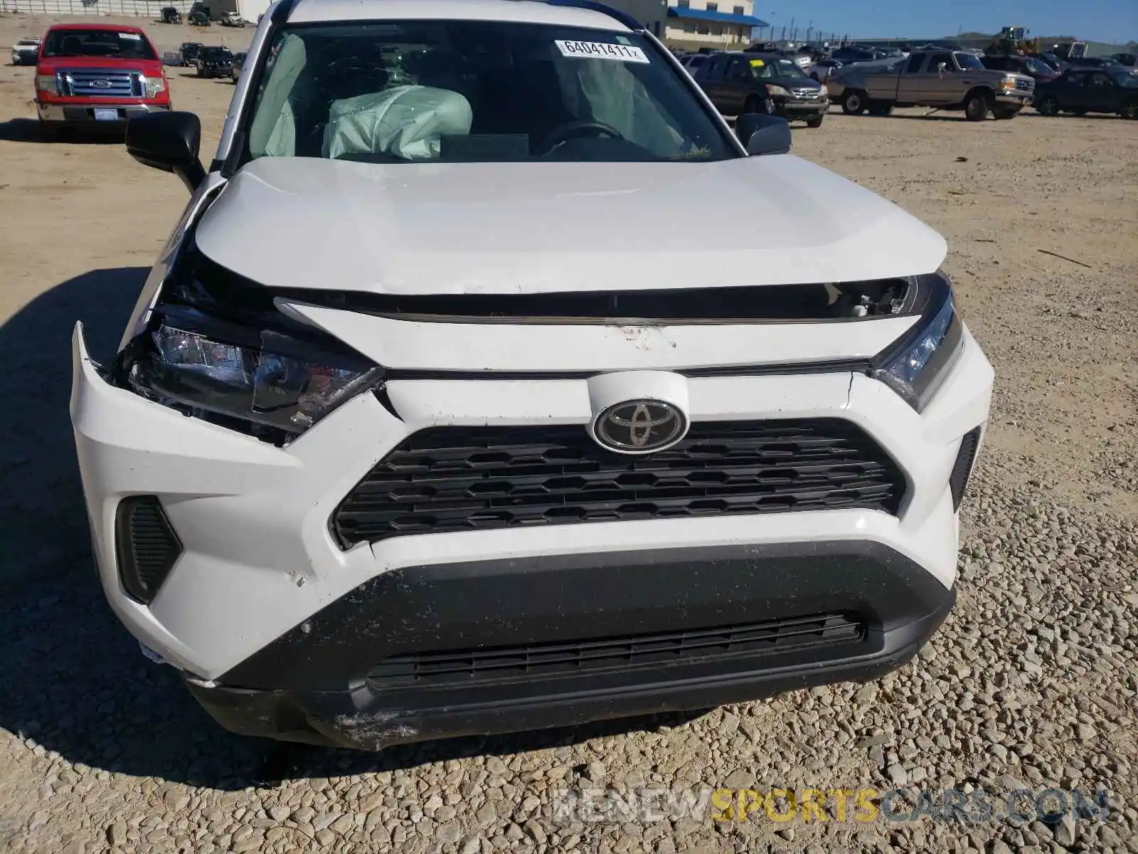 9 Photograph of a damaged car 2T3H1RFV9LC080536 TOYOTA RAV4 2020