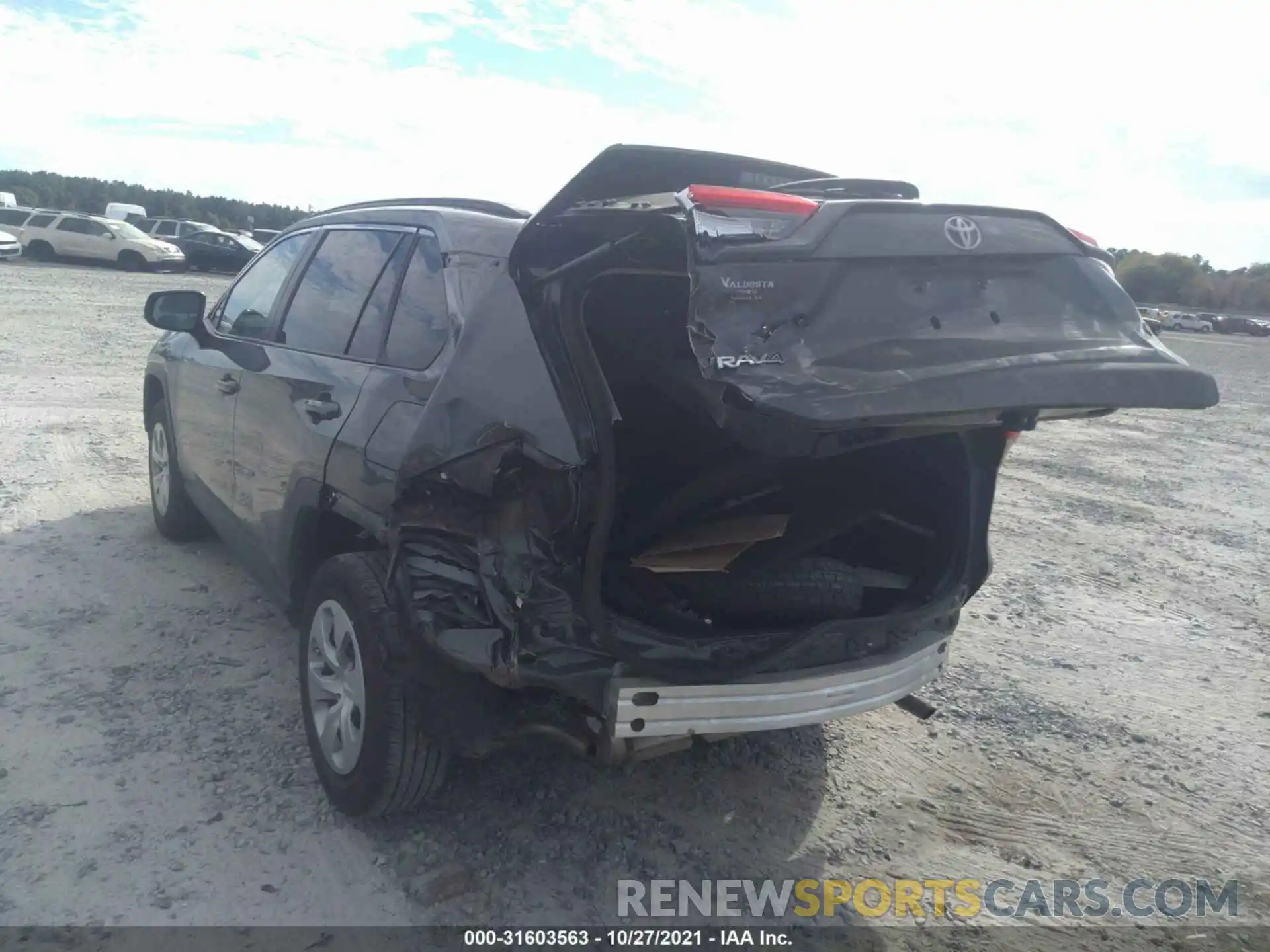 6 Photograph of a damaged car 2T3H1RFV9LC080942 TOYOTA RAV4 2020