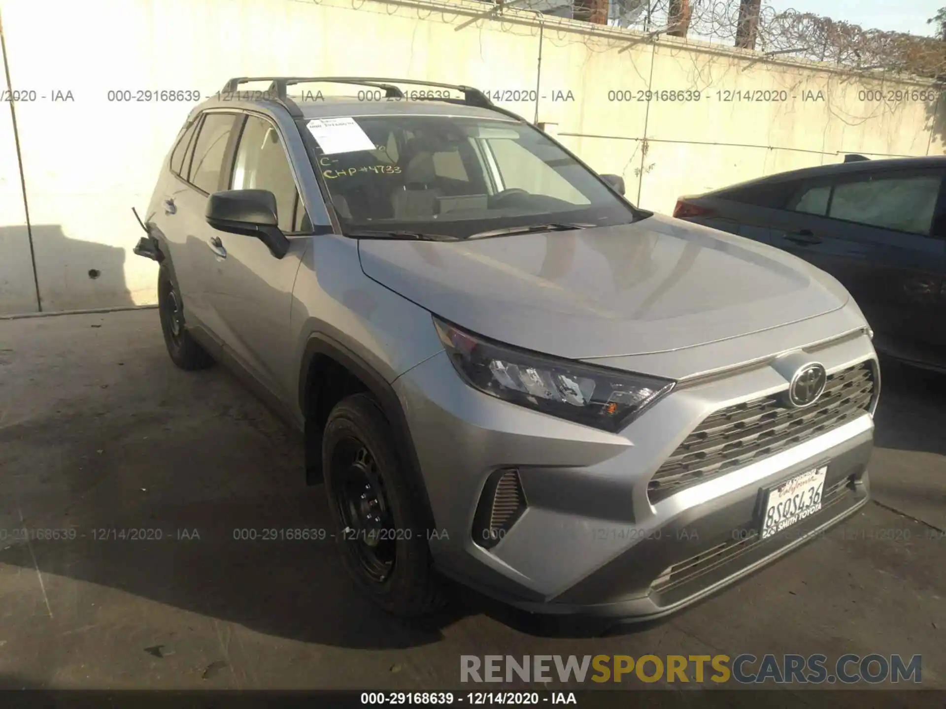 1 Photograph of a damaged car 2T3H1RFV9LC084733 TOYOTA RAV4 2020