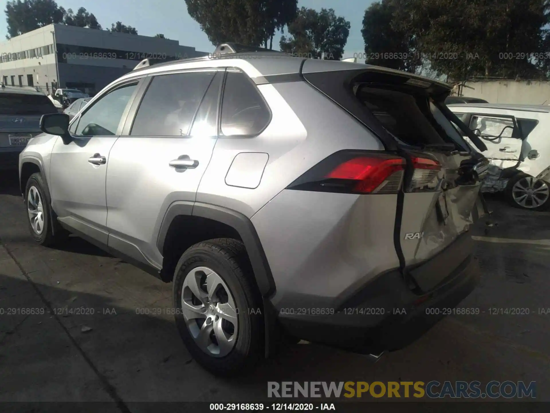 3 Photograph of a damaged car 2T3H1RFV9LC084733 TOYOTA RAV4 2020