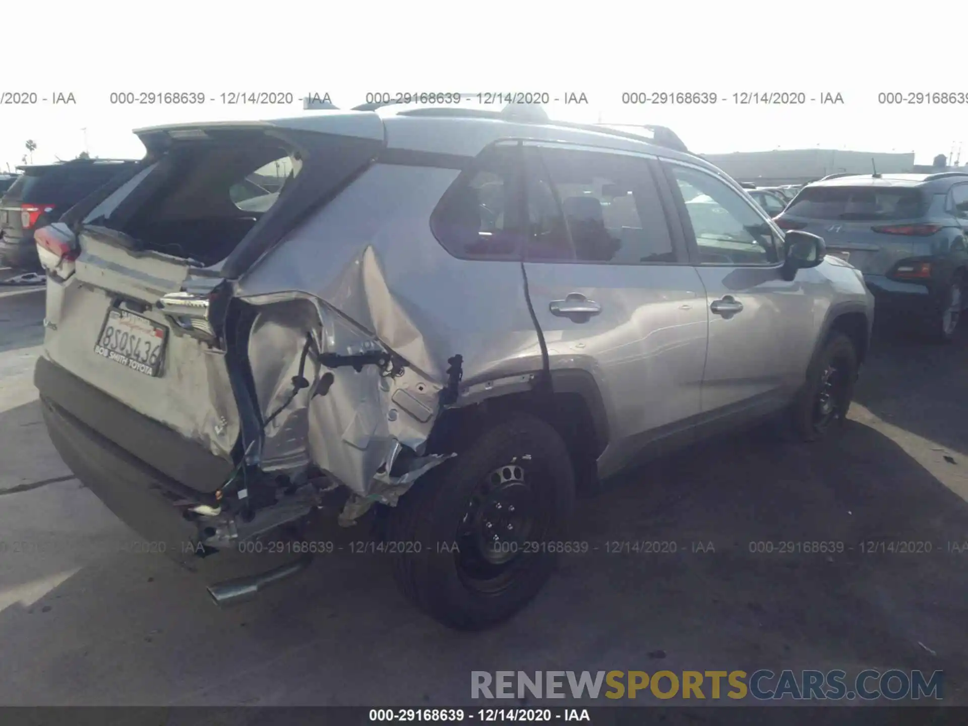 4 Photograph of a damaged car 2T3H1RFV9LC084733 TOYOTA RAV4 2020