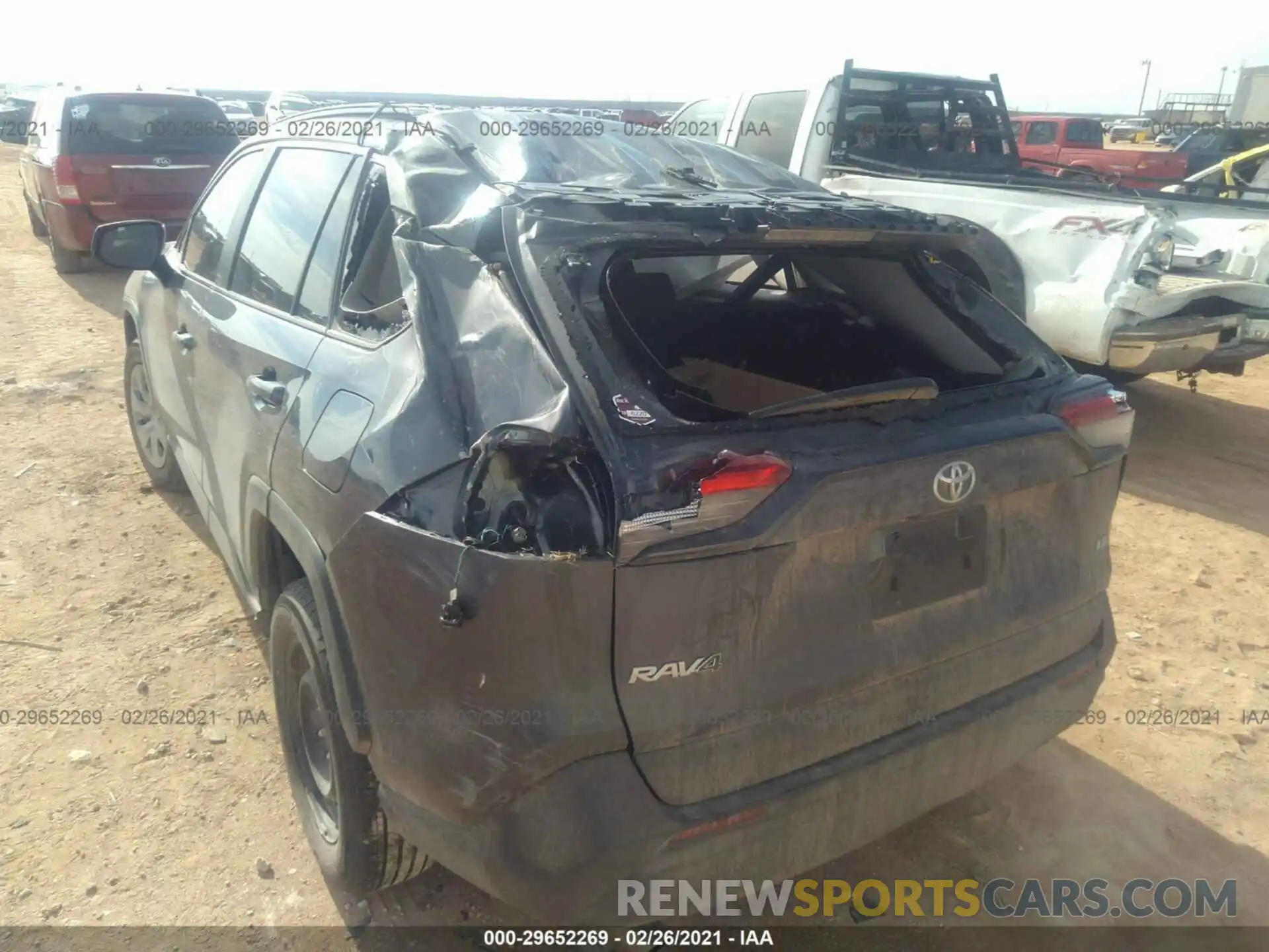 6 Photograph of a damaged car 2T3H1RFV9LW083323 TOYOTA RAV4 2020