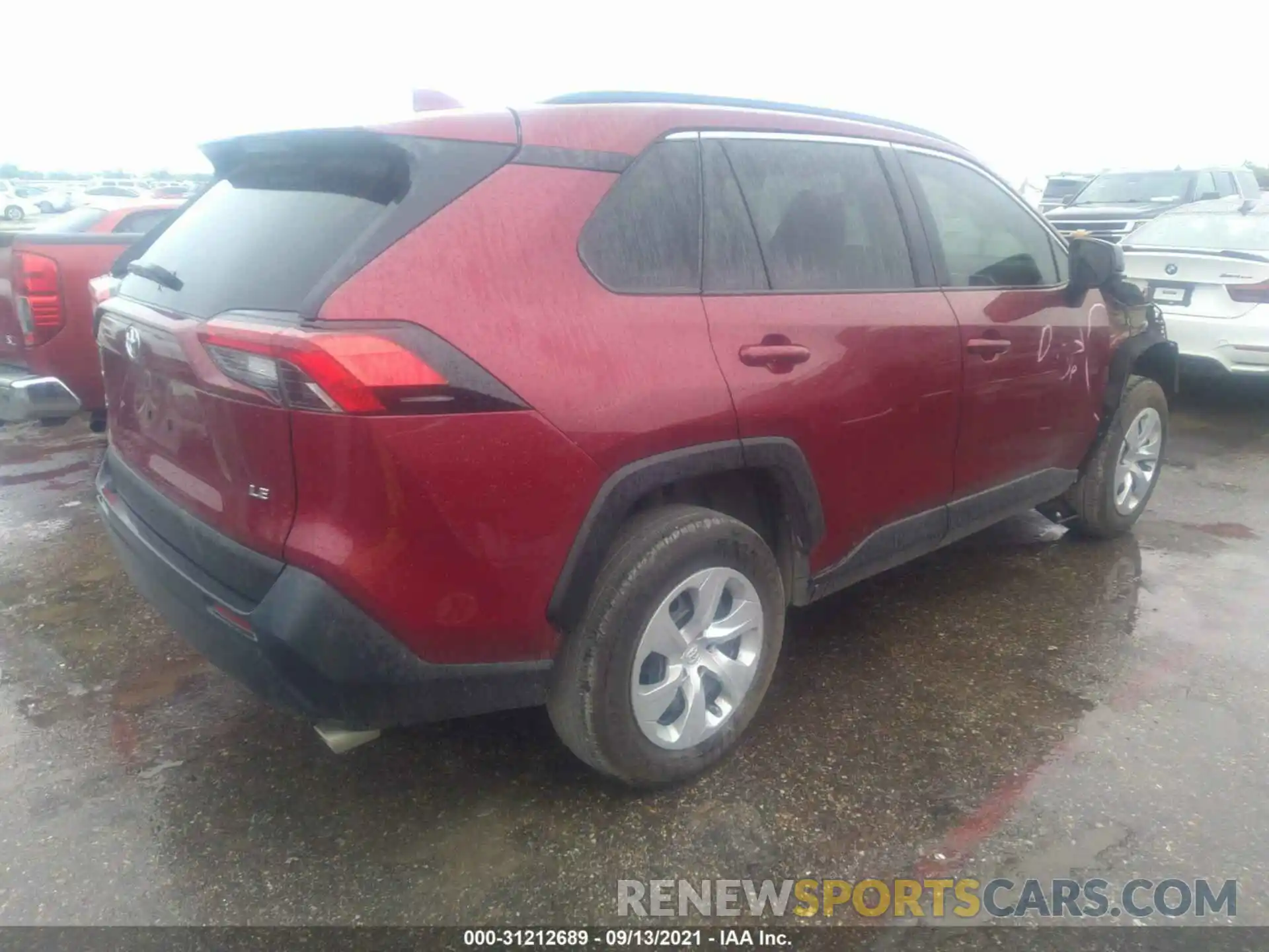 4 Photograph of a damaged car 2T3H1RFV9LW087498 TOYOTA RAV4 2020