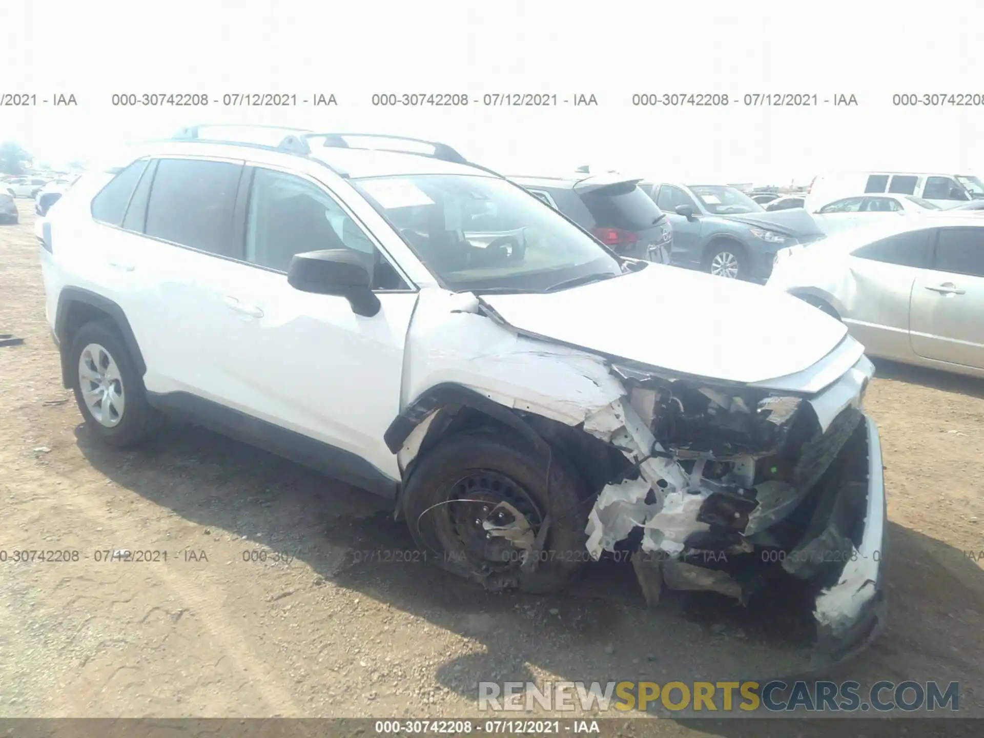 1 Photograph of a damaged car 2T3H1RFV9LW096864 TOYOTA RAV4 2020