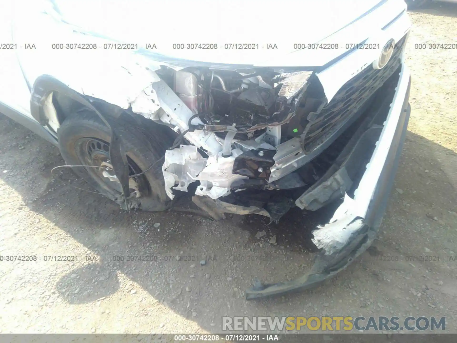 6 Photograph of a damaged car 2T3H1RFV9LW096864 TOYOTA RAV4 2020