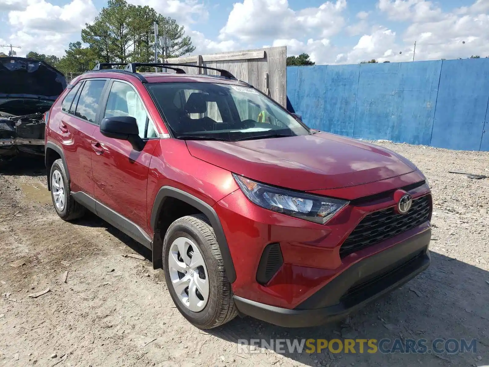 1 Photograph of a damaged car 2T3H1RFV9LW096900 TOYOTA RAV4 2020