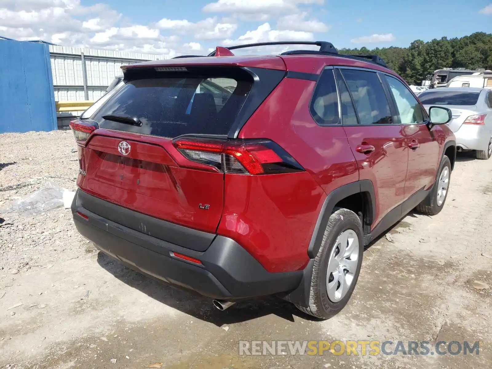 4 Photograph of a damaged car 2T3H1RFV9LW096900 TOYOTA RAV4 2020