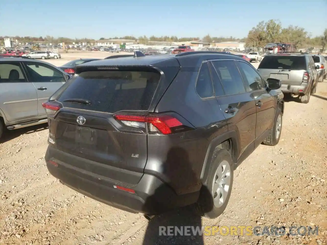 4 Photograph of a damaged car 2T3H1RFVXLC035976 TOYOTA RAV4 2020