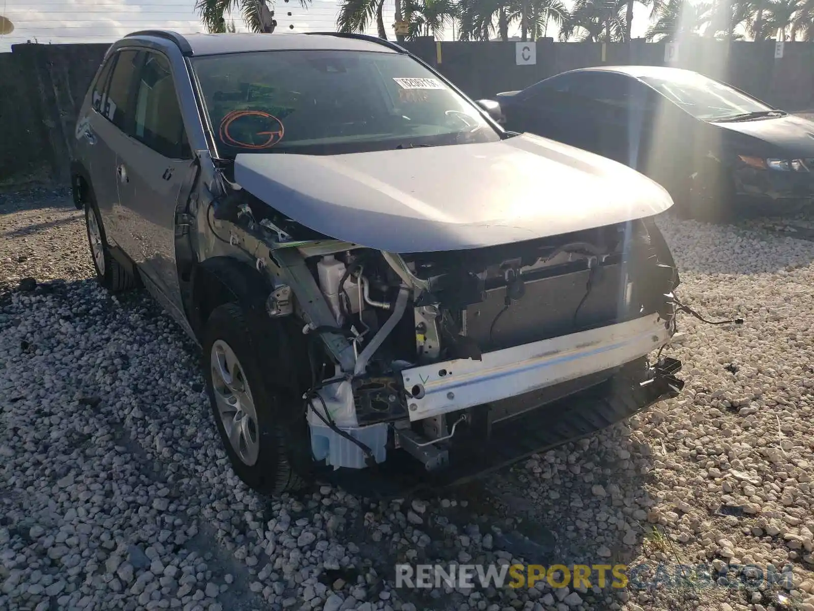 1 Photograph of a damaged car 2T3H1RFVXLC036612 TOYOTA RAV4 2020