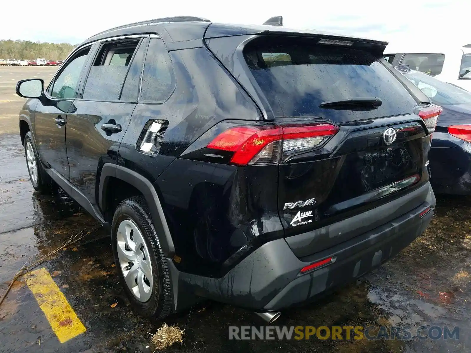 3 Photograph of a damaged car 2T3H1RFVXLC037338 TOYOTA RAV4 2020