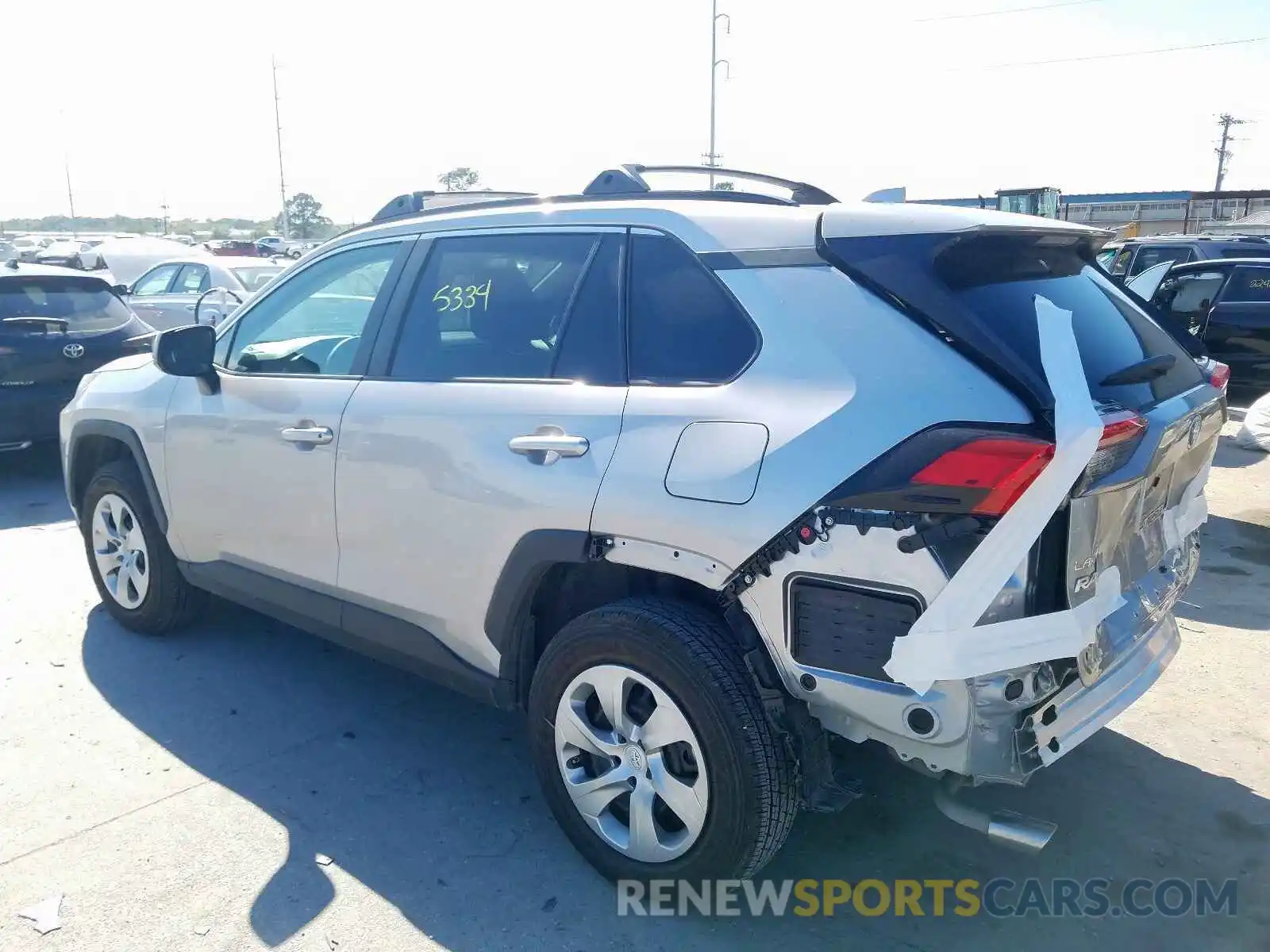 3 Photograph of a damaged car 2T3H1RFVXLC038246 TOYOTA RAV4 2020