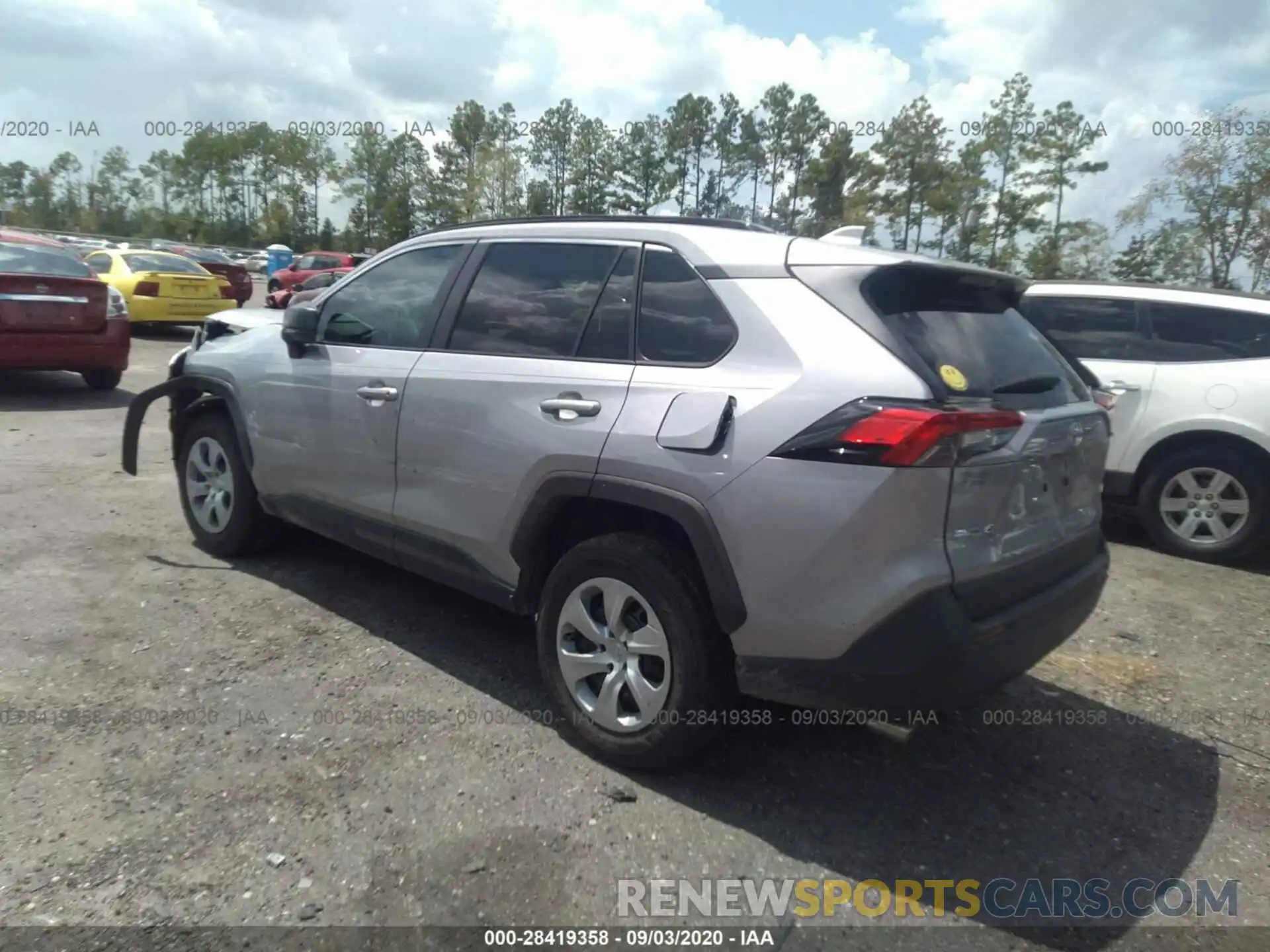 3 Photograph of a damaged car 2T3H1RFVXLC044564 TOYOTA RAV4 2020