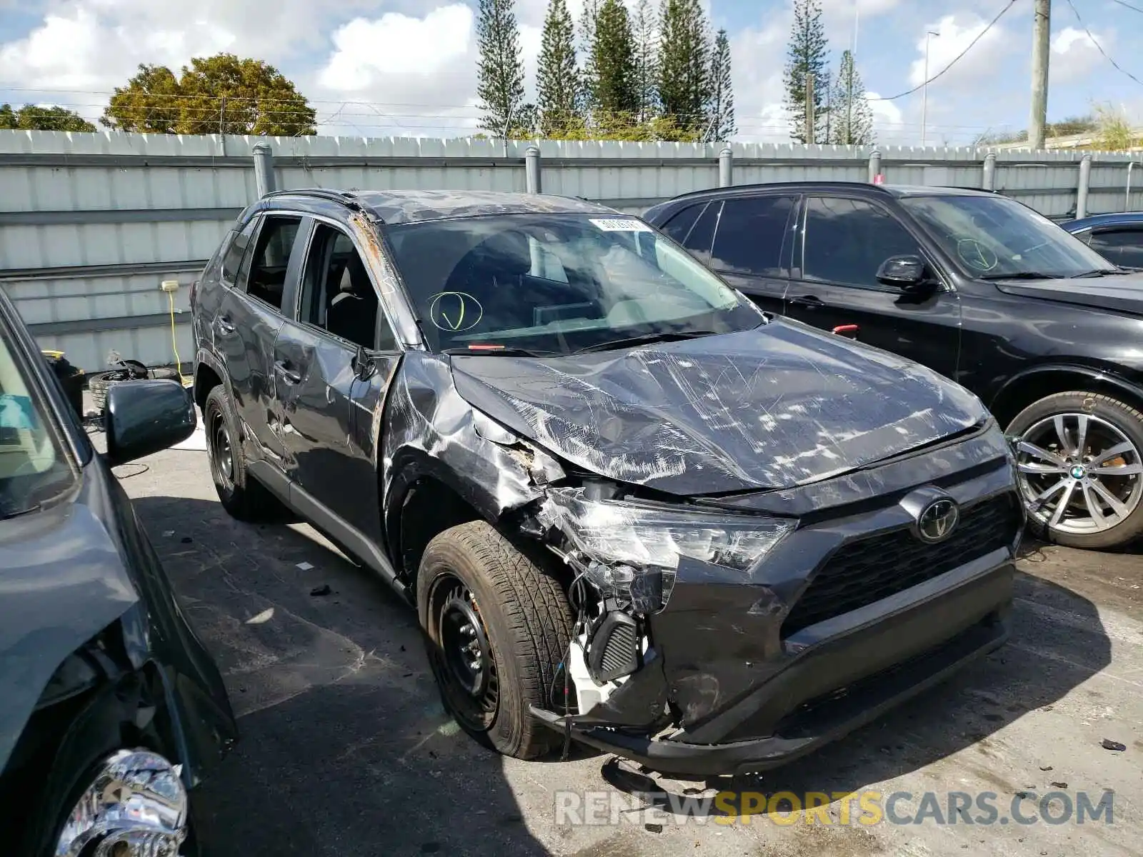 1 Photograph of a damaged car 2T3H1RFVXLC045357 TOYOTA RAV4 2020