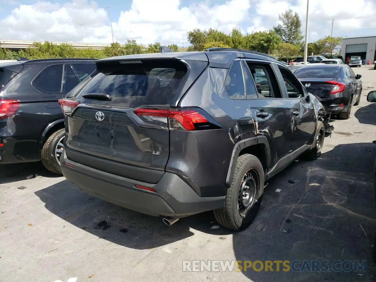 4 Photograph of a damaged car 2T3H1RFVXLC045357 TOYOTA RAV4 2020