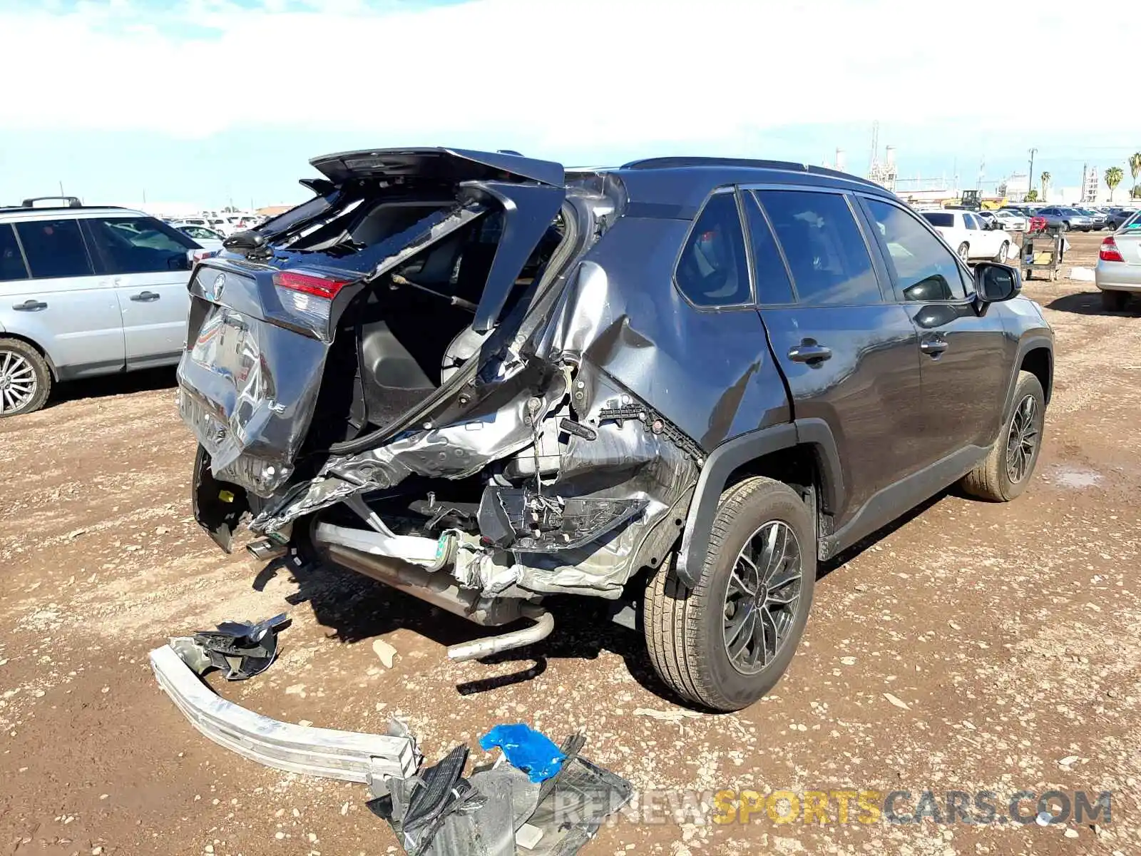 3 Photograph of a damaged car 2T3H1RFVXLC046895 TOYOTA RAV4 2020