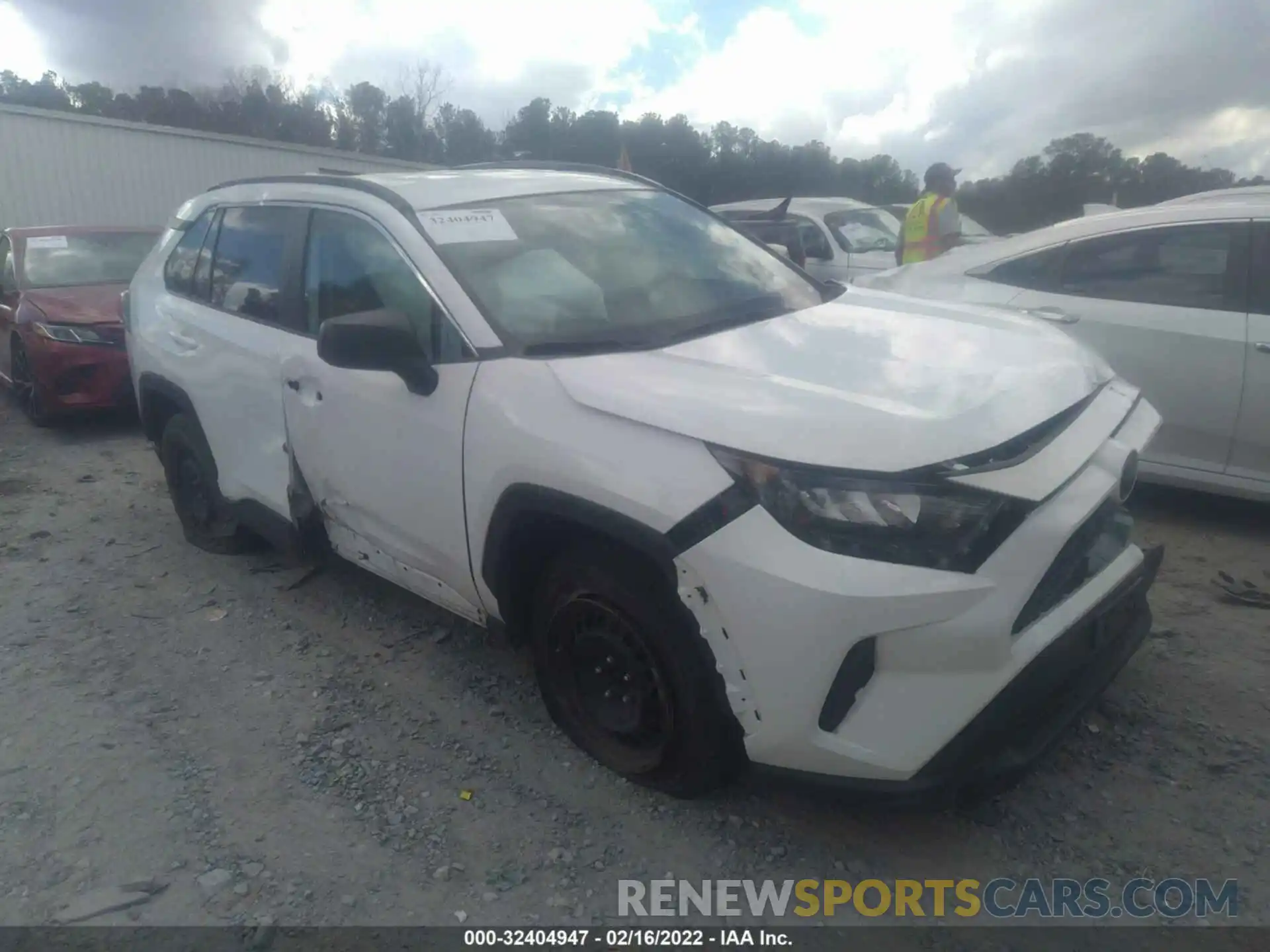 1 Photograph of a damaged car 2T3H1RFVXLC048114 TOYOTA RAV4 2020