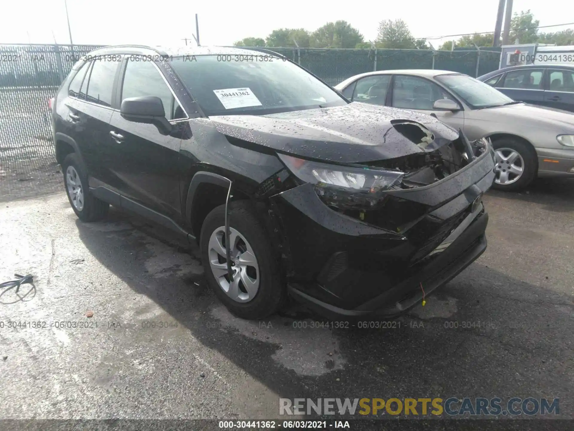 1 Photograph of a damaged car 2T3H1RFVXLC050770 TOYOTA RAV4 2020