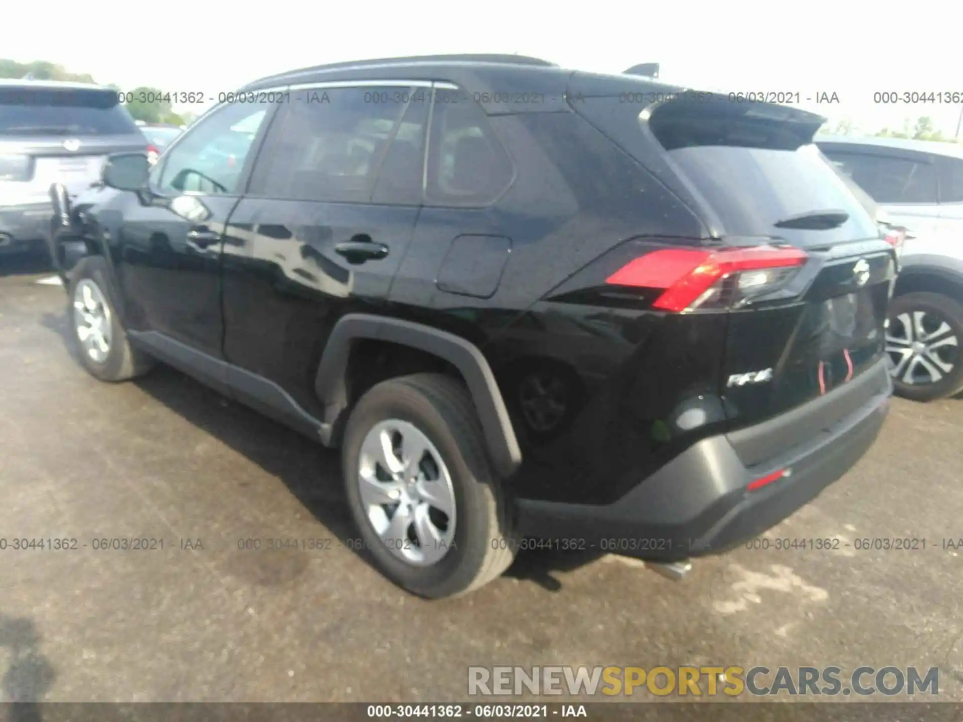 3 Photograph of a damaged car 2T3H1RFVXLC050770 TOYOTA RAV4 2020