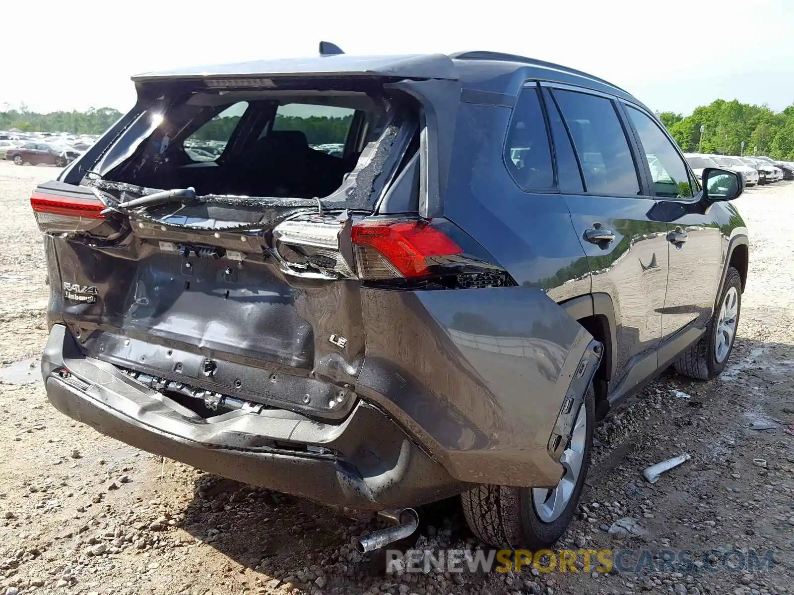 4 Photograph of a damaged car 2T3H1RFVXLC055600 TOYOTA RAV4 2020