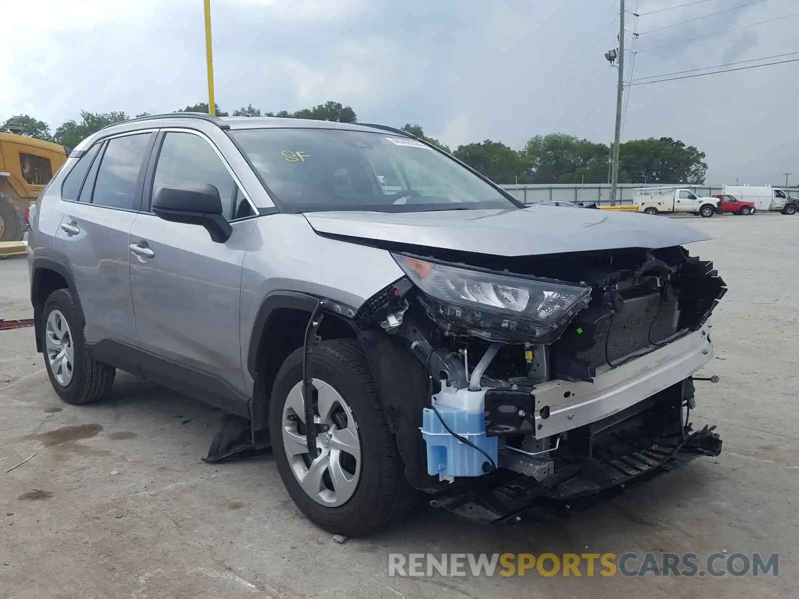 1 Photograph of a damaged car 2T3H1RFVXLC055788 TOYOTA RAV4 2020