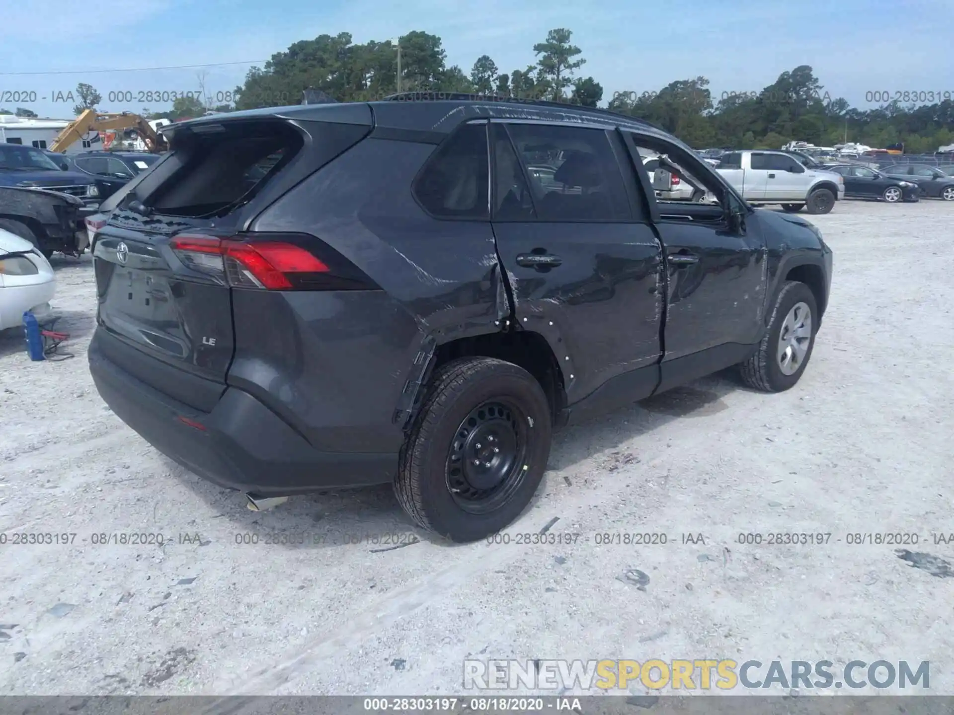 4 Photograph of a damaged car 2T3H1RFVXLC055905 TOYOTA RAV4 2020