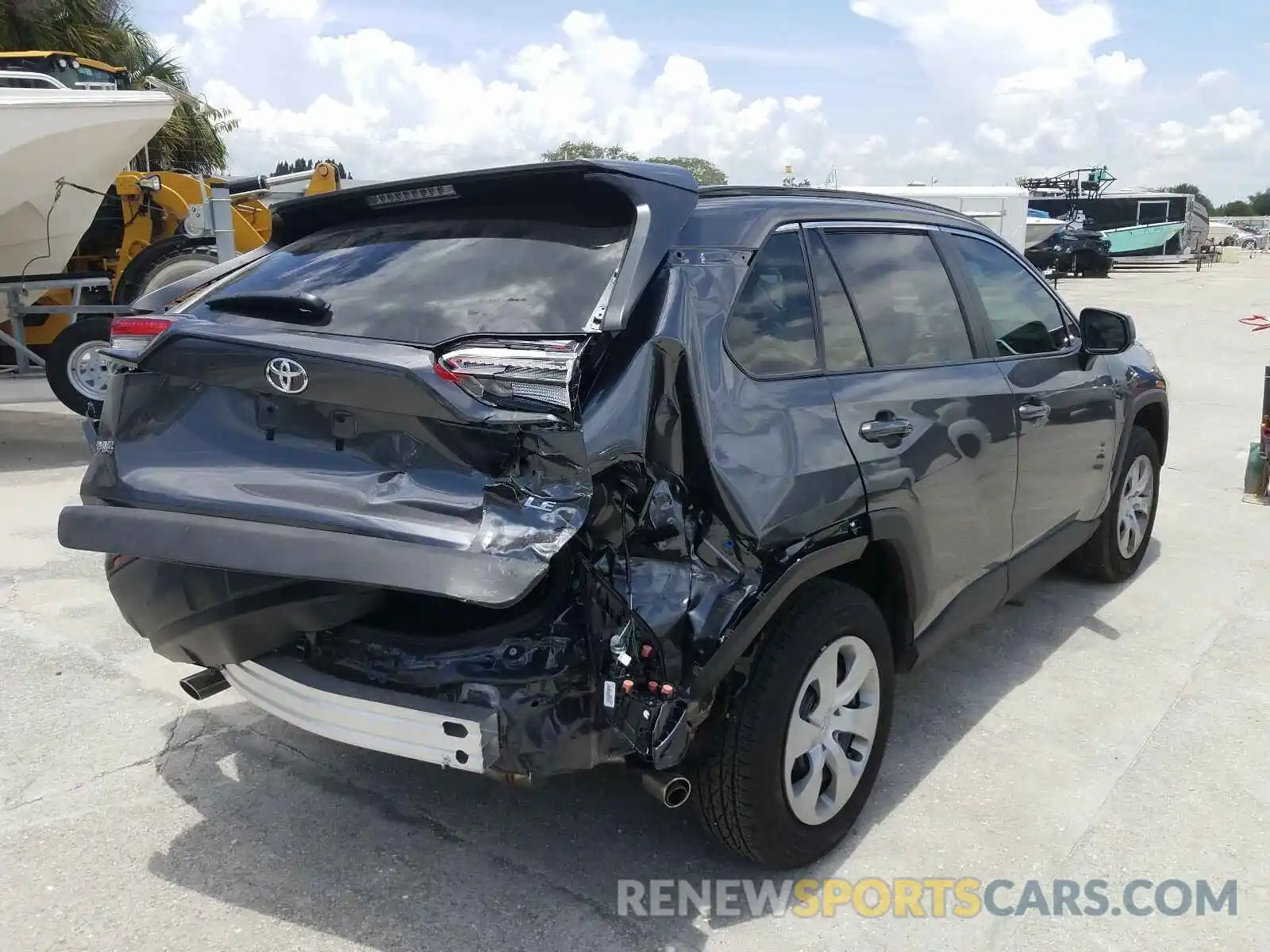 4 Photograph of a damaged car 2T3H1RFVXLC056259 TOYOTA RAV4 2020