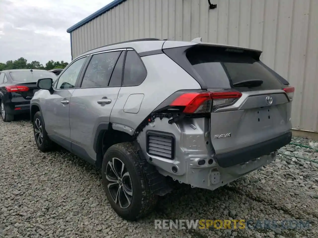 3 Photograph of a damaged car 2T3H1RFVXLC071098 TOYOTA RAV4 2020