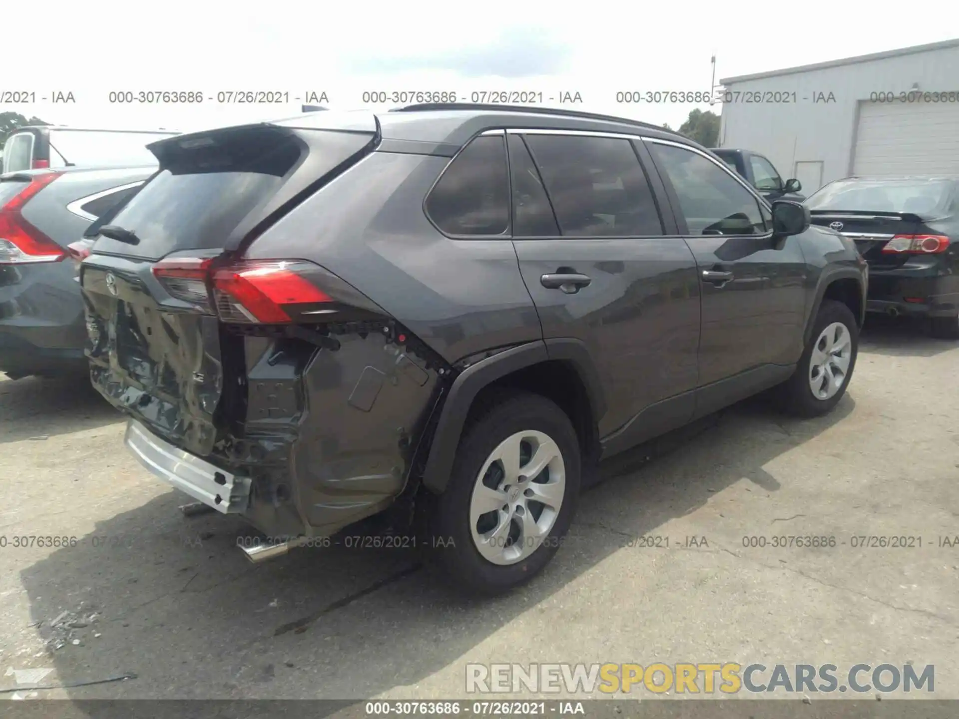 4 Photograph of a damaged car 2T3H1RFVXLC075345 TOYOTA RAV4 2020