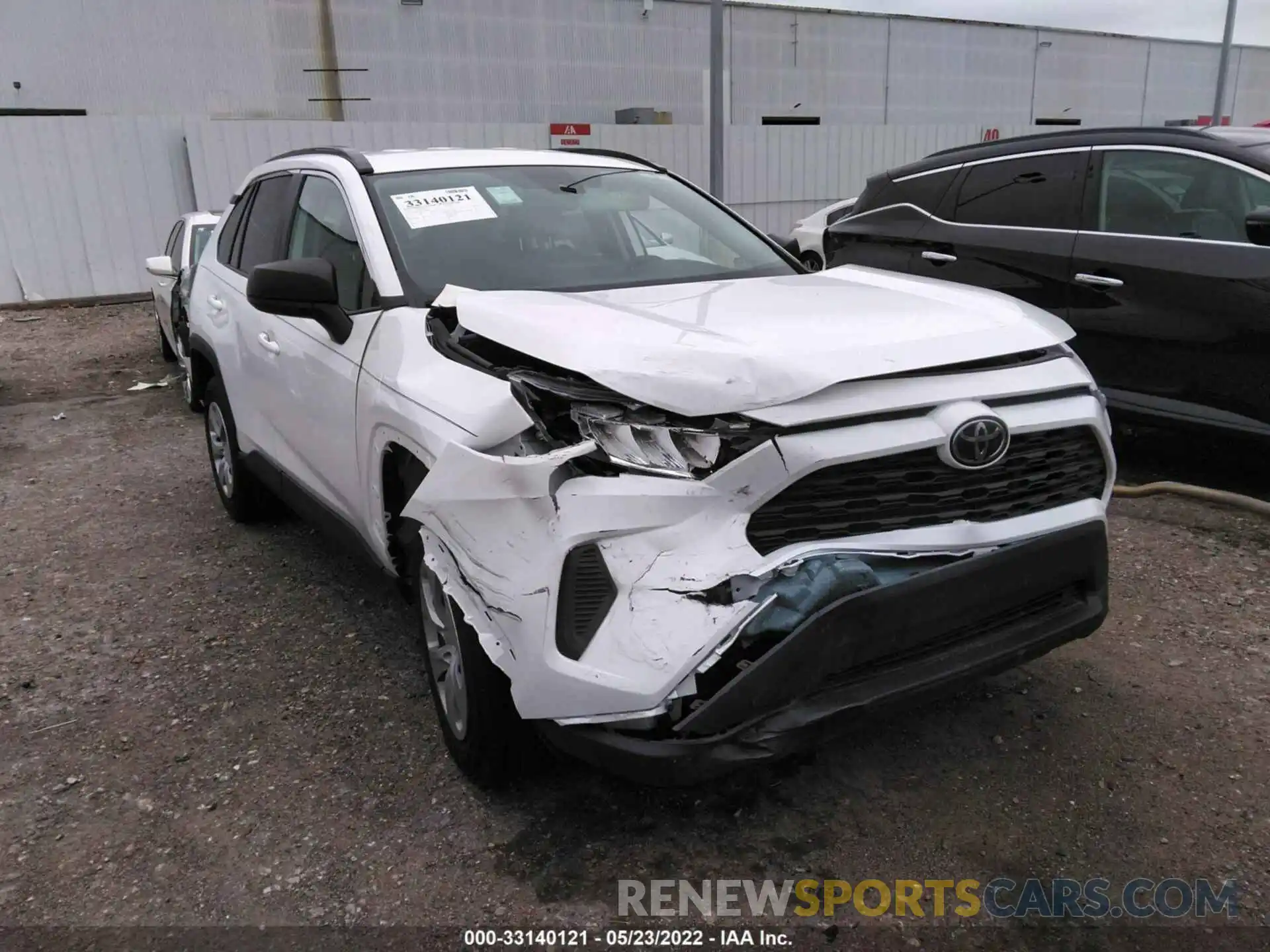 1 Photograph of a damaged car 2T3H1RFVXLC075488 TOYOTA RAV4 2020