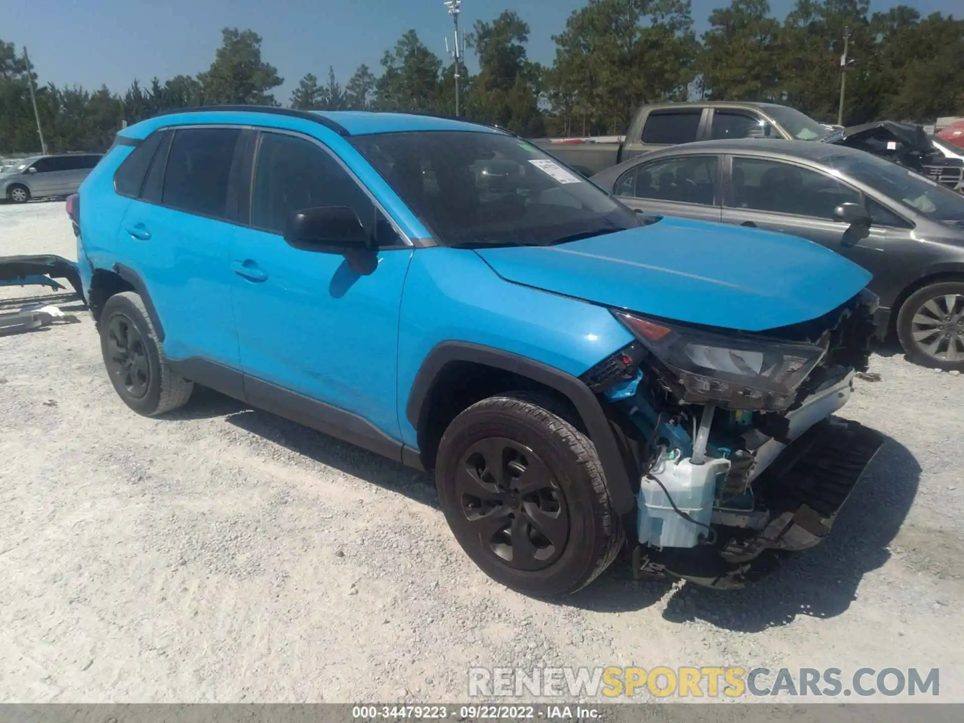 1 Photograph of a damaged car 2T3H1RFVXLC085762 TOYOTA RAV4 2020