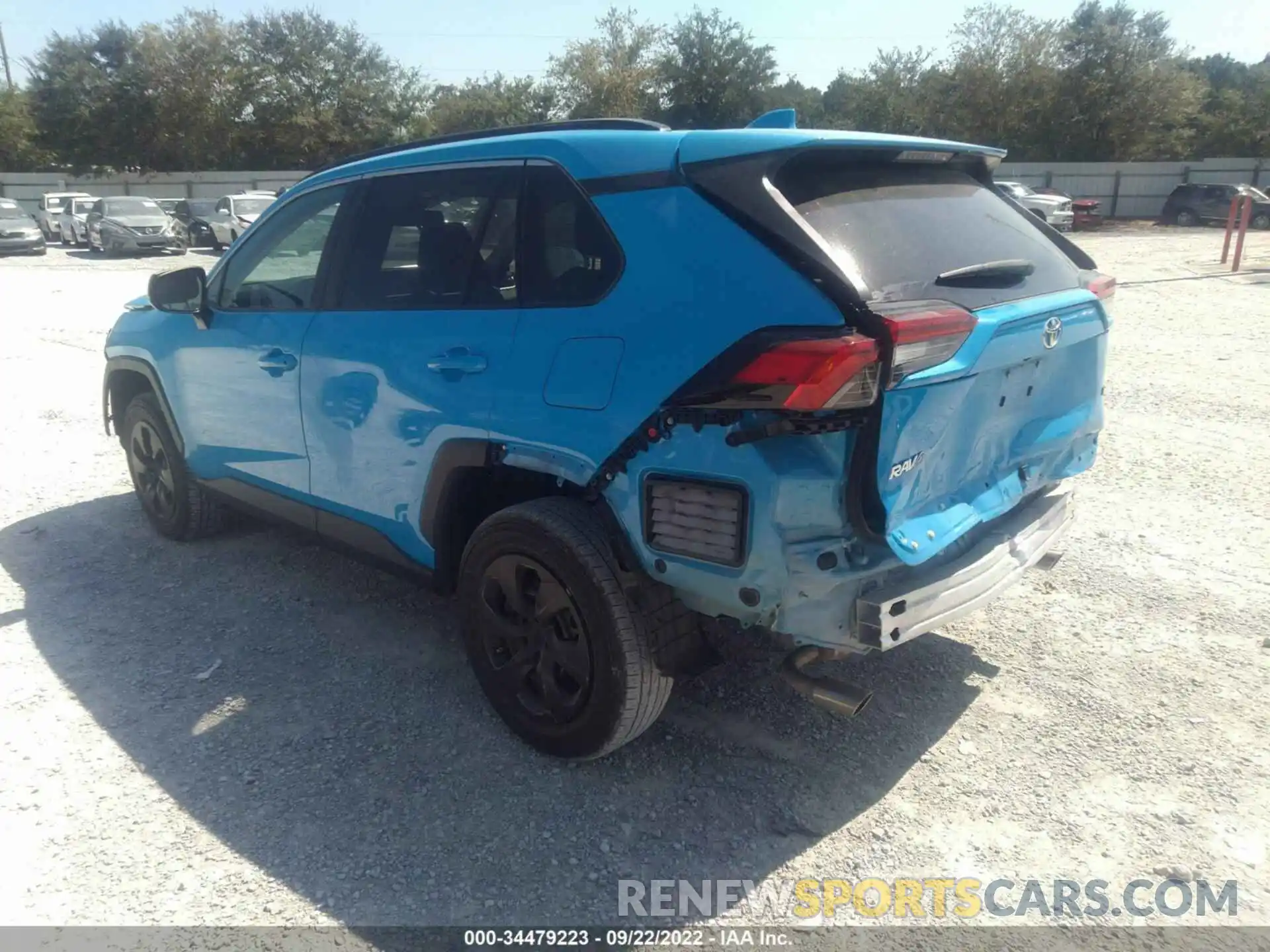 3 Photograph of a damaged car 2T3H1RFVXLC085762 TOYOTA RAV4 2020