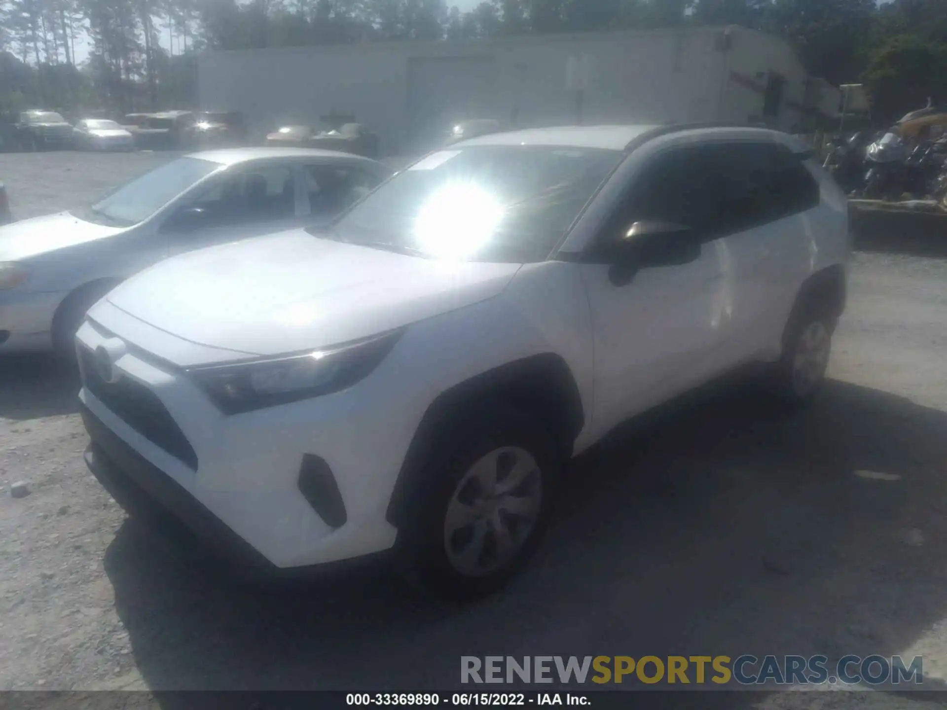 2 Photograph of a damaged car 2T3H1RFVXLW069494 TOYOTA RAV4 2020