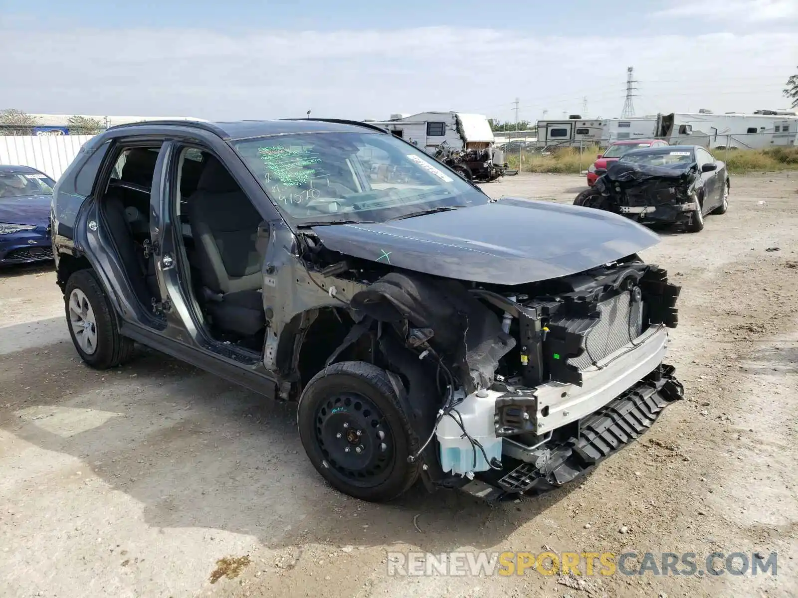 1 Photograph of a damaged car 2T3H1RFVXLW070872 TOYOTA RAV4 2020