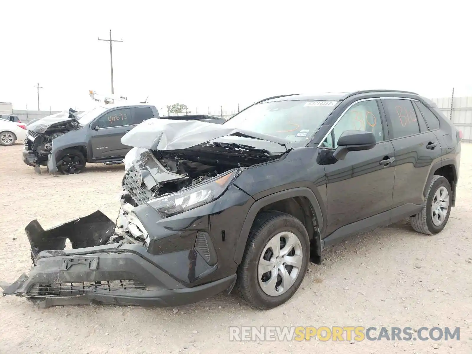 2 Photograph of a damaged car 2T3H1RFVXLW076431 TOYOTA RAV4 2020