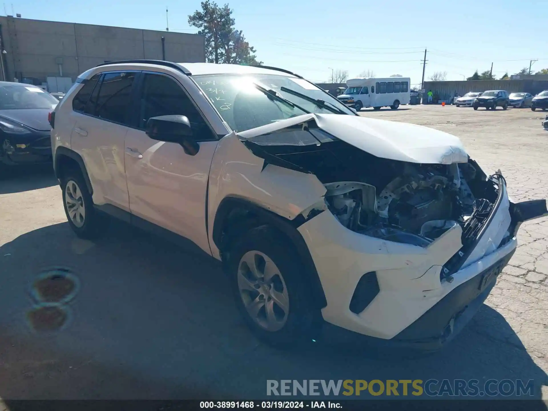 1 Photograph of a damaged car 2T3H1RFVXLW079653 TOYOTA RAV4 2020