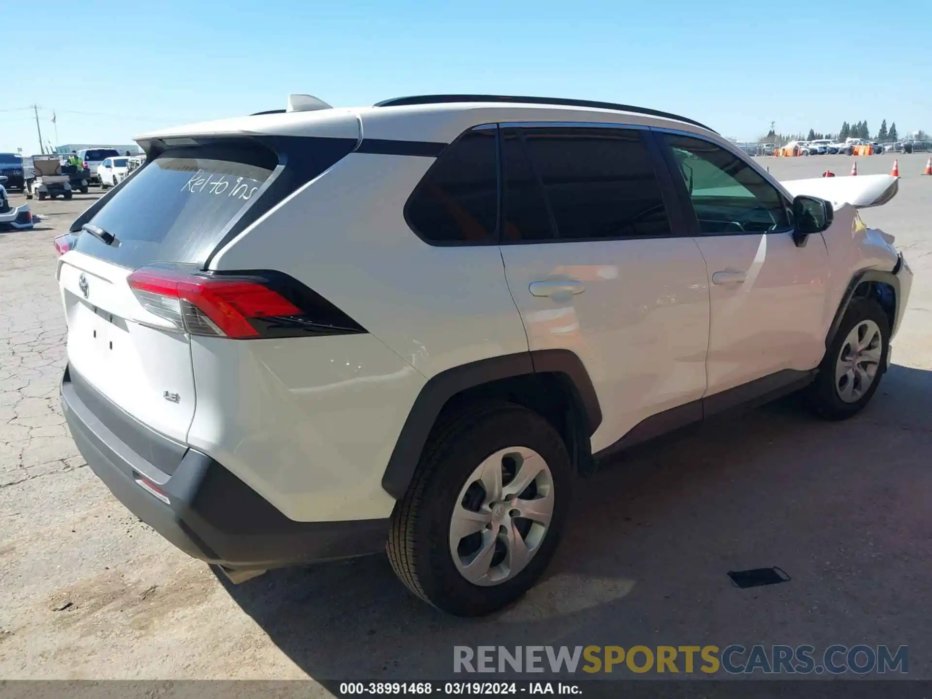 4 Photograph of a damaged car 2T3H1RFVXLW079653 TOYOTA RAV4 2020